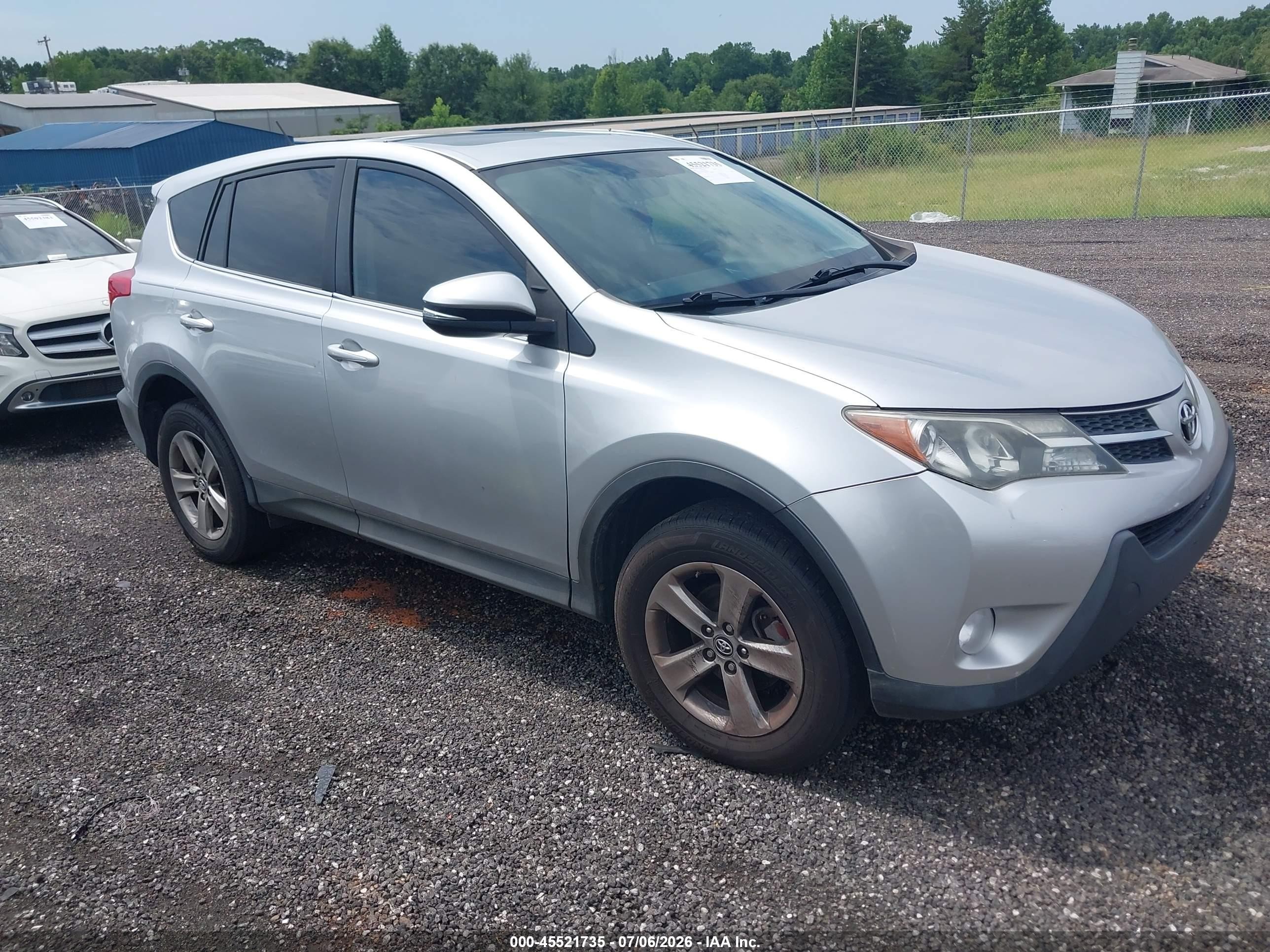 2015 Toyota RAV4 XLE, VIN 2T3WFREV9FW230609 — Repossession