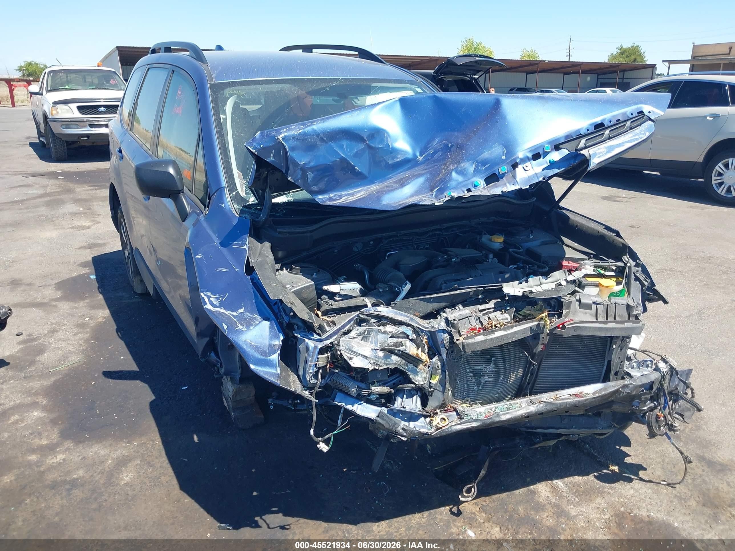 2018 Subaru Forester, VIN JF2SJABC7JH491335 — Front end