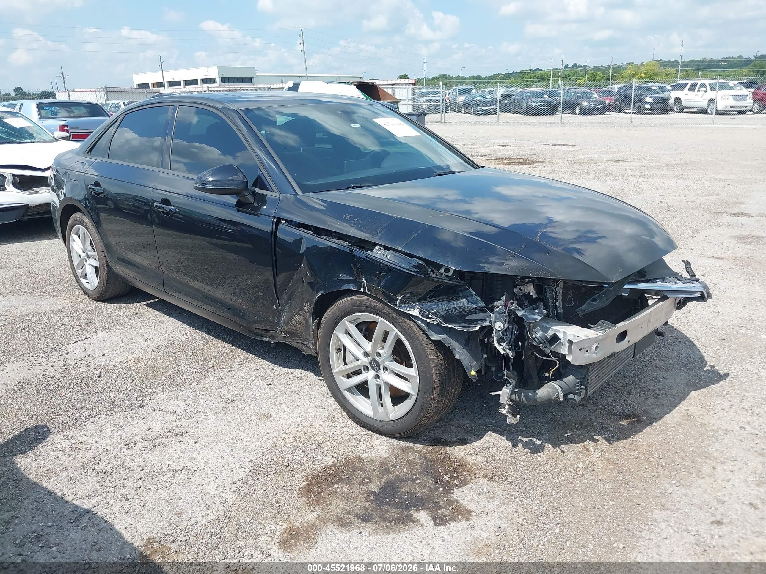 2017 Audi A4 Premium, VIN WAUGNAF47HN018037 — Перед