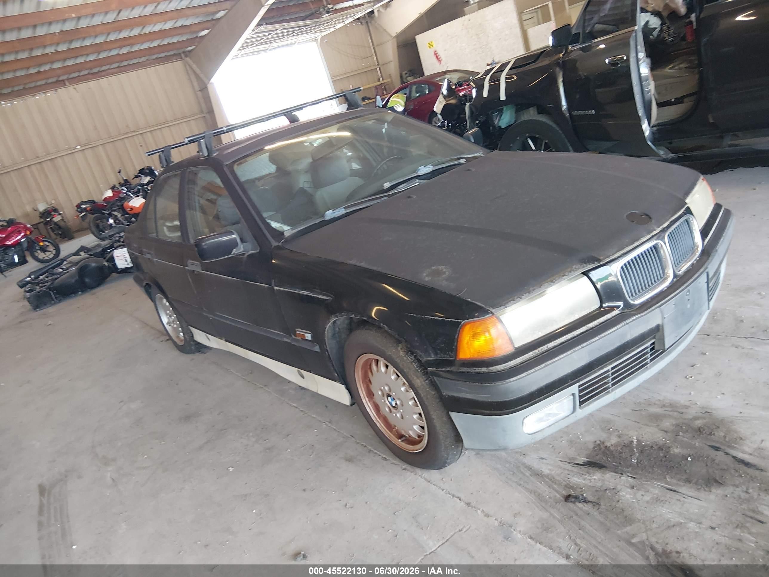 1994 BMW 3 Series 325i, VIN WBACB4325RFM02647 — Обычный износ