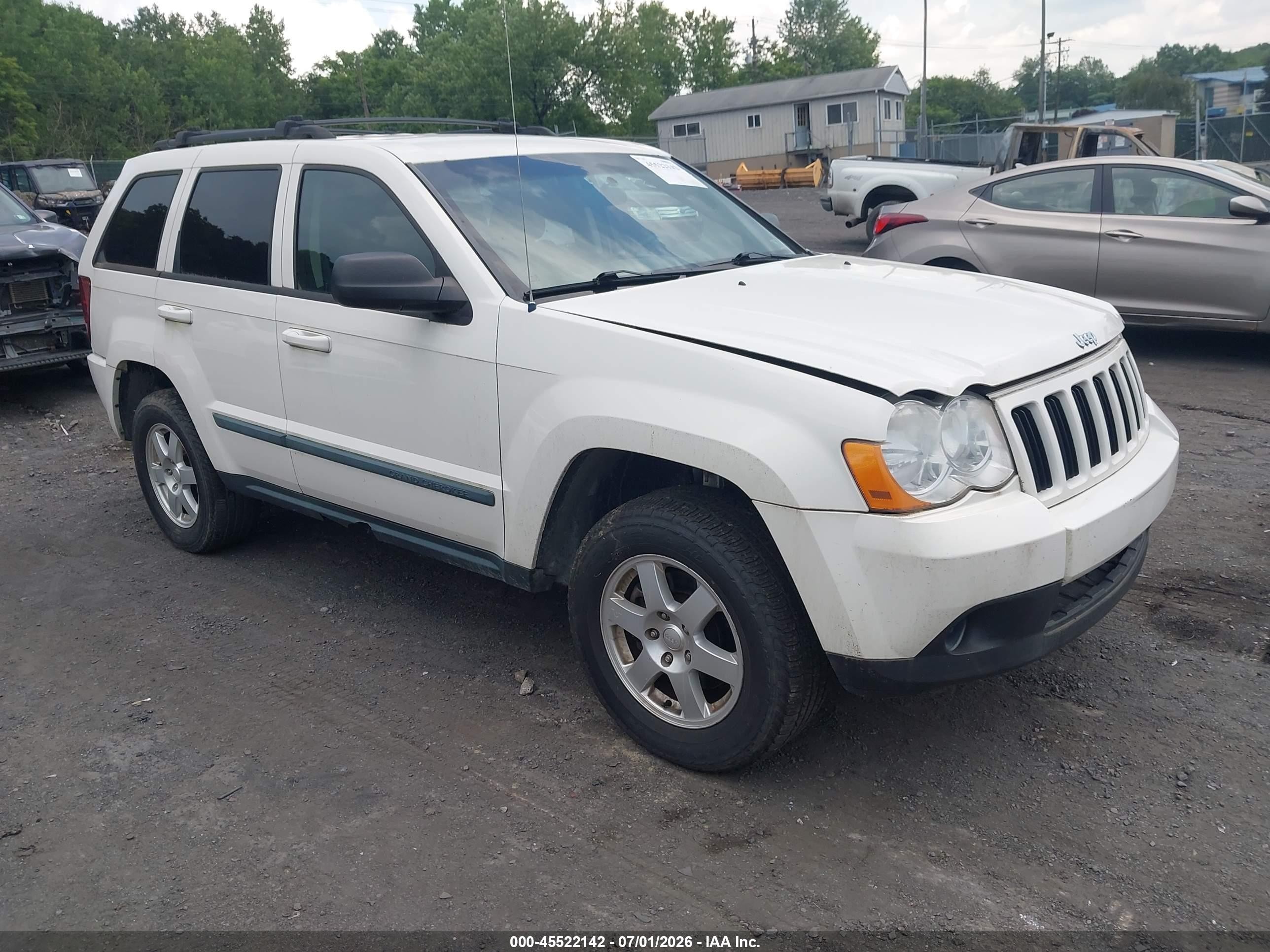 2009 Jeep Grand Cherokee Laredo, VIN 1J8GR48K19C536915 — Normal wear
