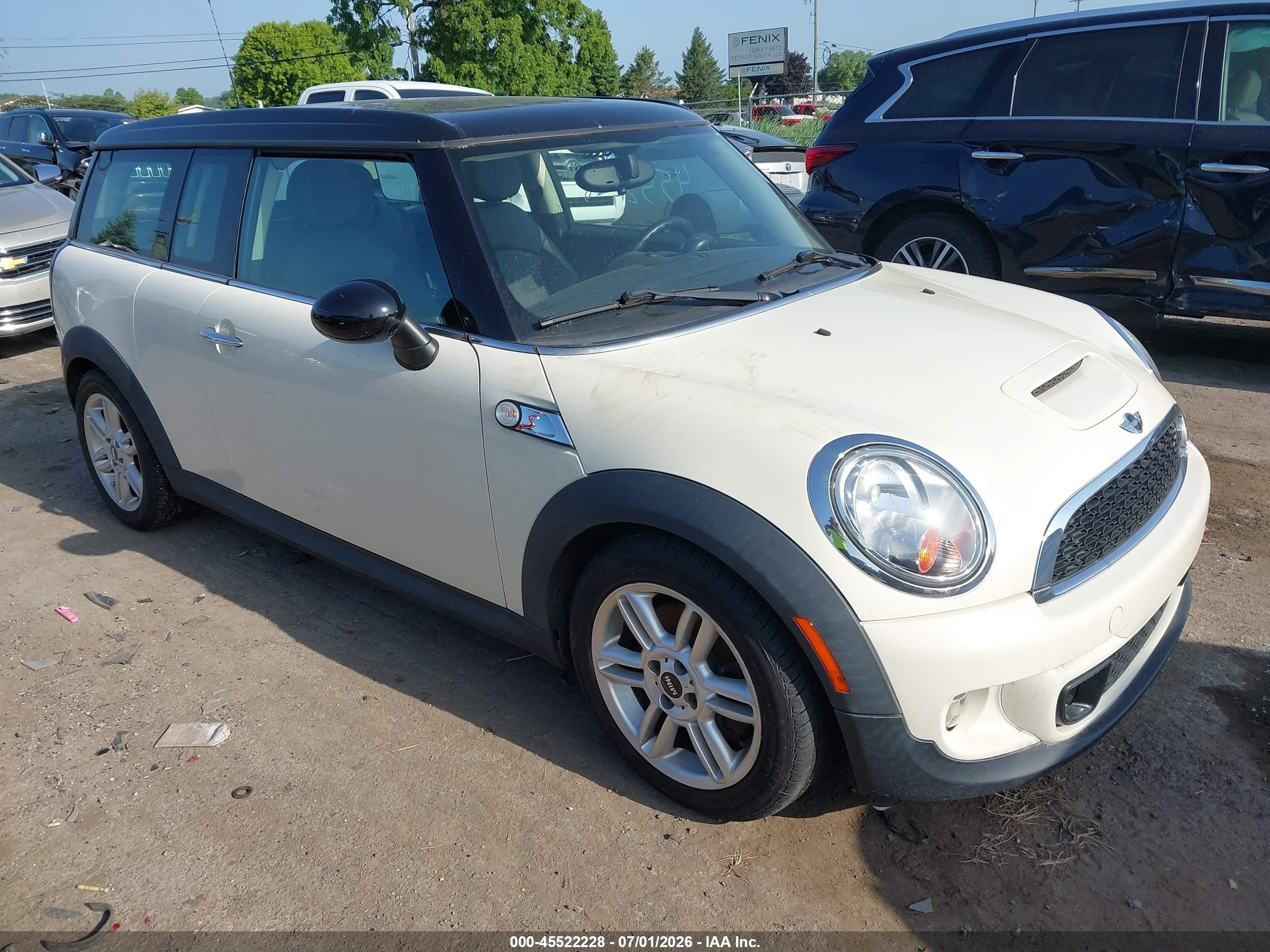 2012 MINI Clubman S, VIN WMWZG3C59CTY38636 — Normal wear