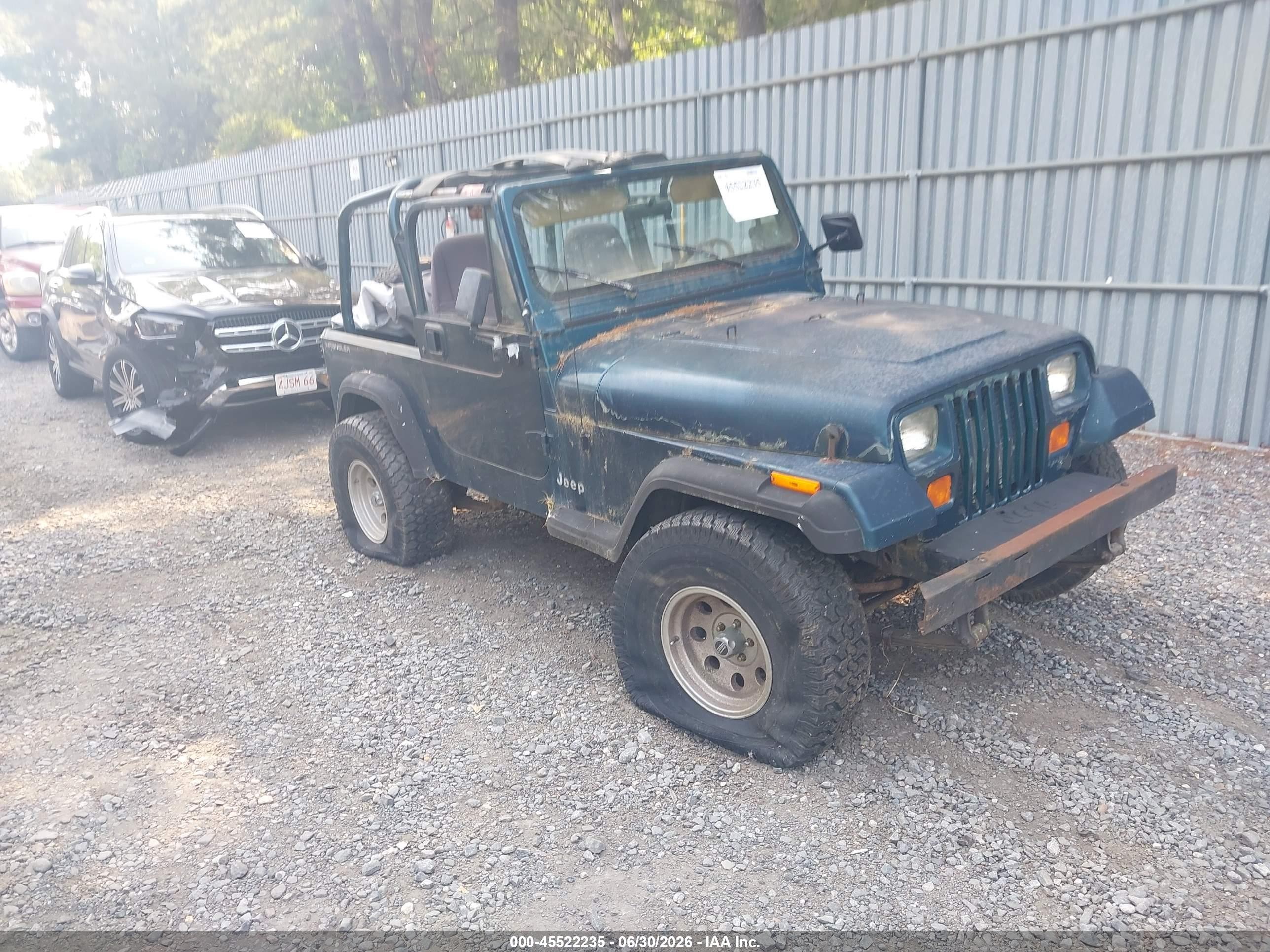 1995 Jeep Wrangler S, VIN 1J4FY19P2SP264236 — Normal wear