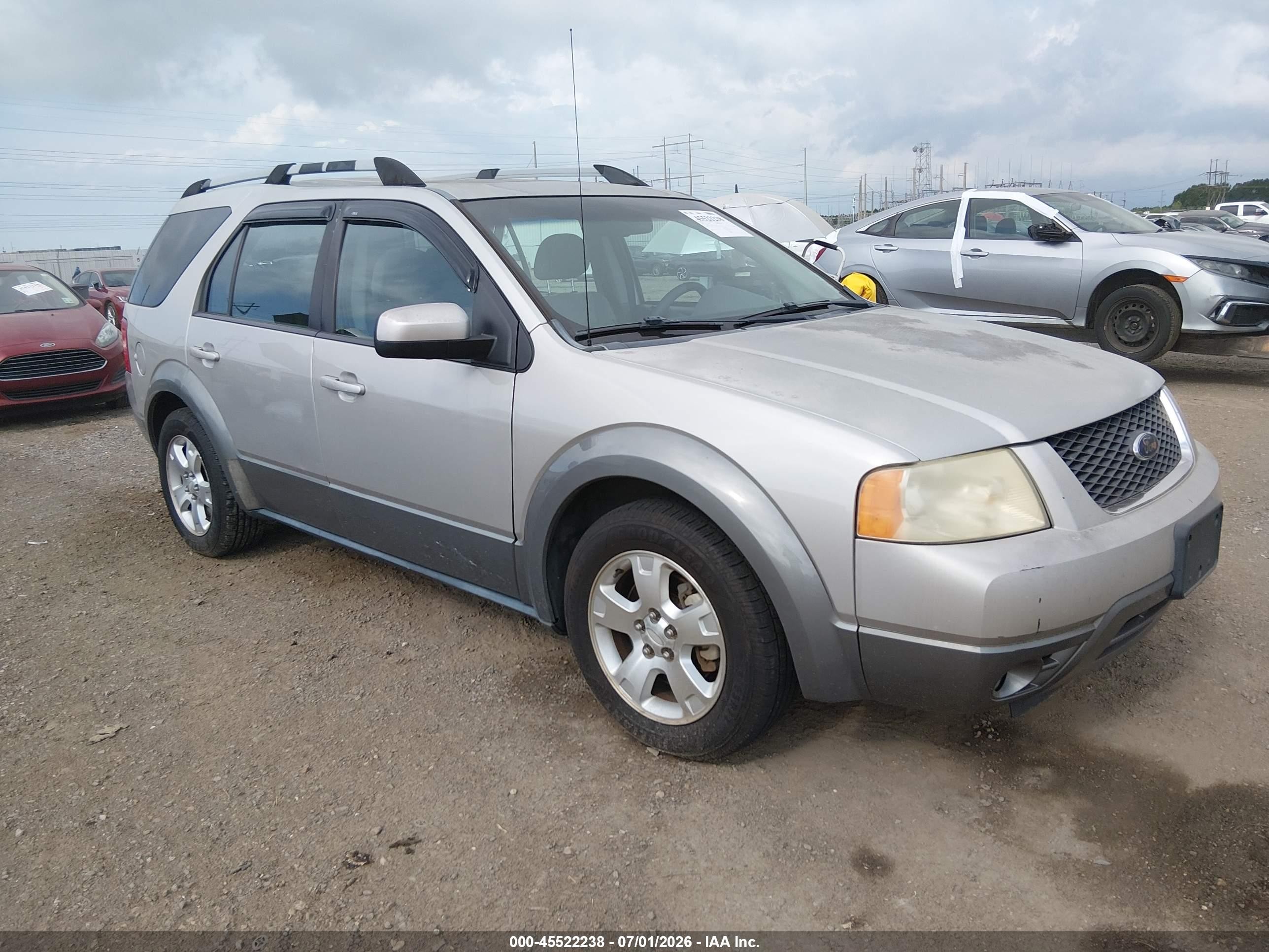 2007 Ford Freestyle SEL, VIN 1FMDK05177GA41462 — Side