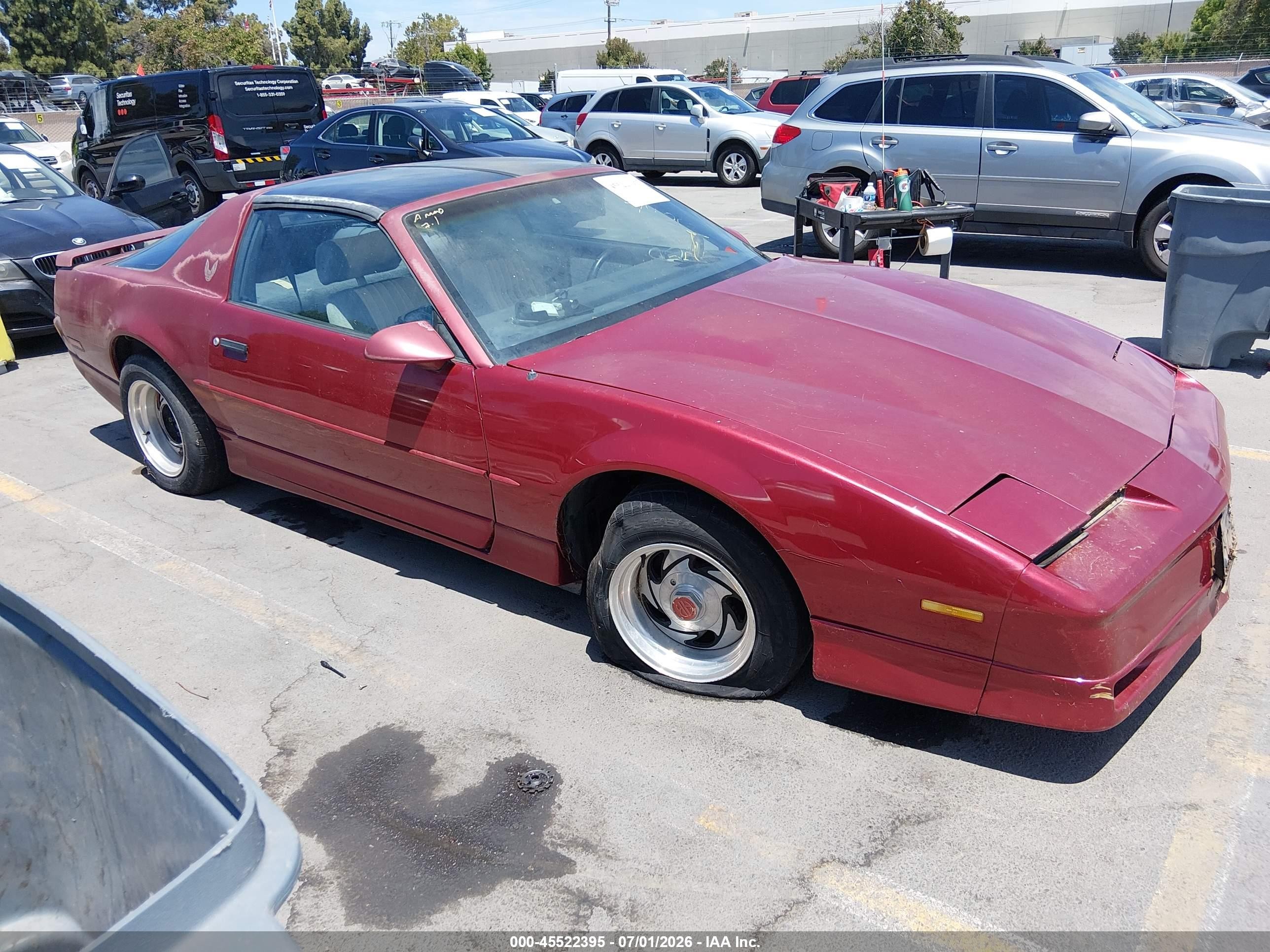 1990 Pontiac Firebird, VIN 1G2FS23T1LL200060 — Normal wear