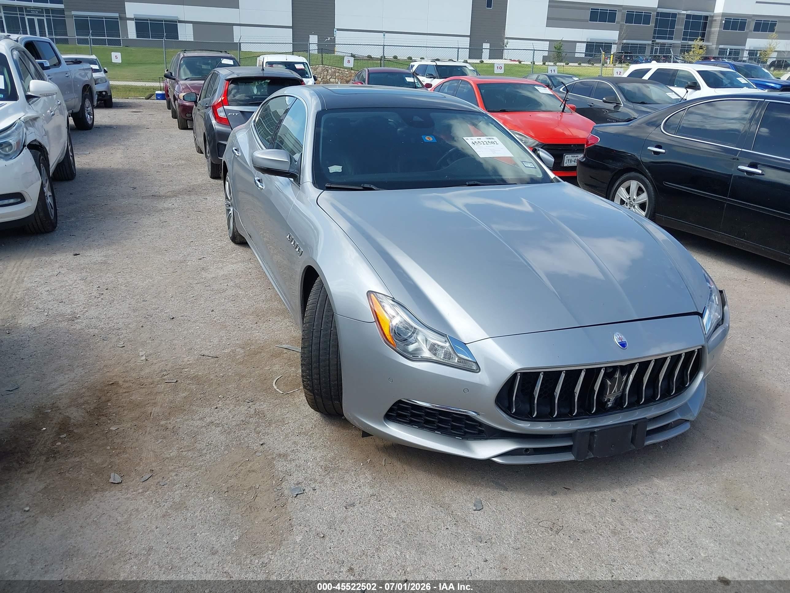2017 Maserati Quattroporte, VIN ZAM56RPL7H1211643 — Front end