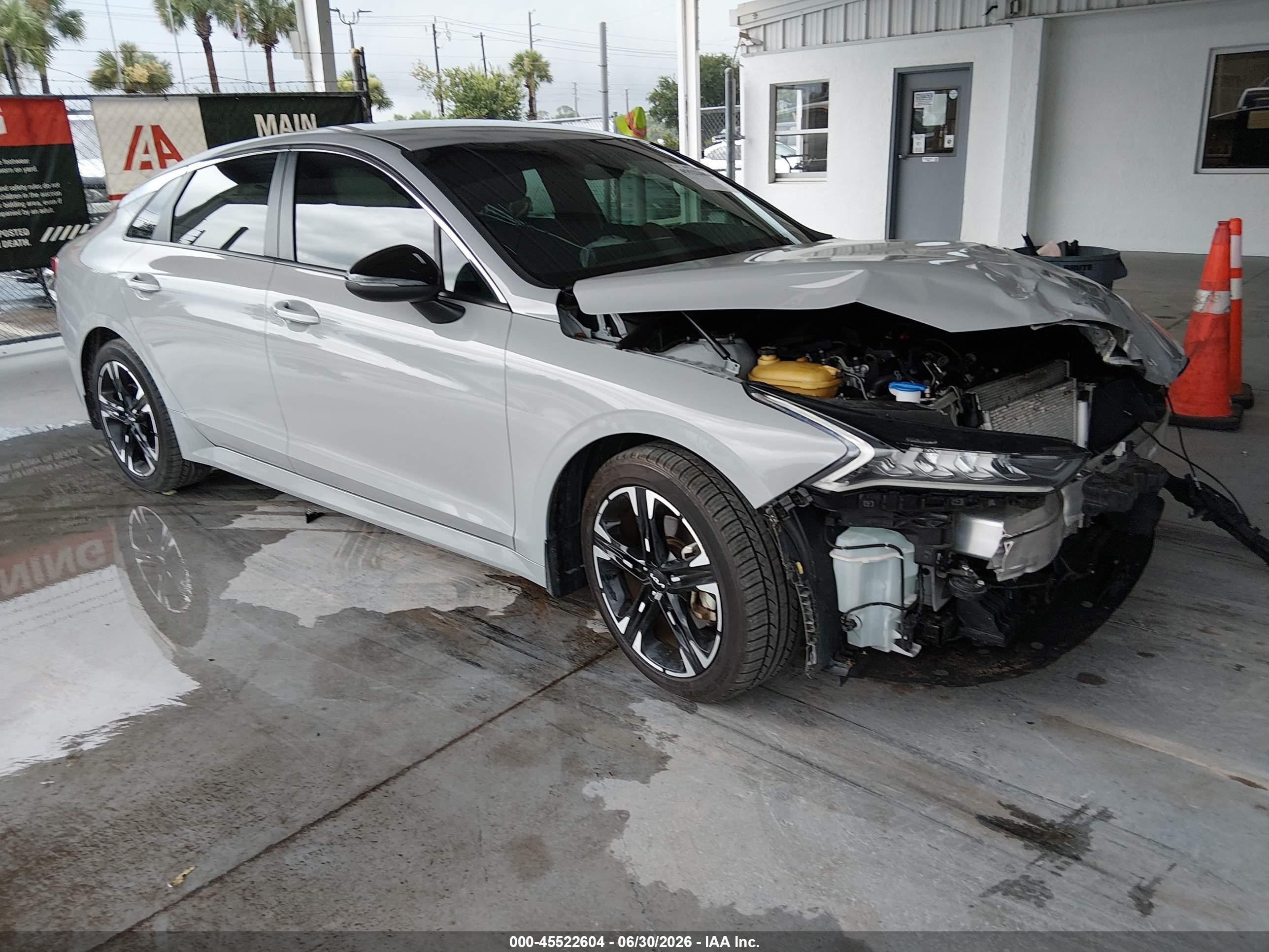 2023 Kia K5 GT-Line, VIN 5XXG64J29PG202641 — Front end
