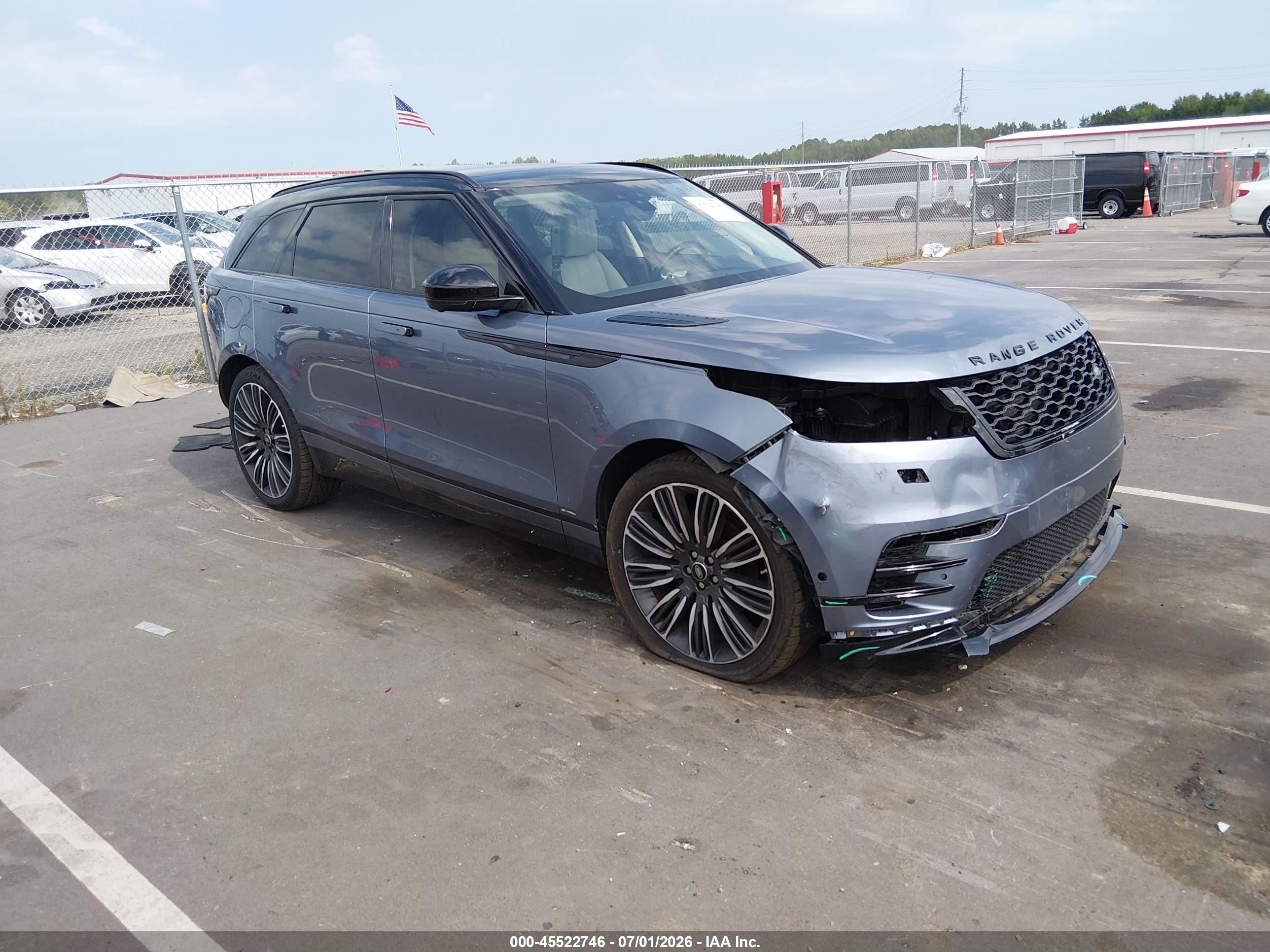 2018 Land Rover Range Rover Velar R-Dynamic HSE, VIN SALYM2RV4JA758543 — Front end