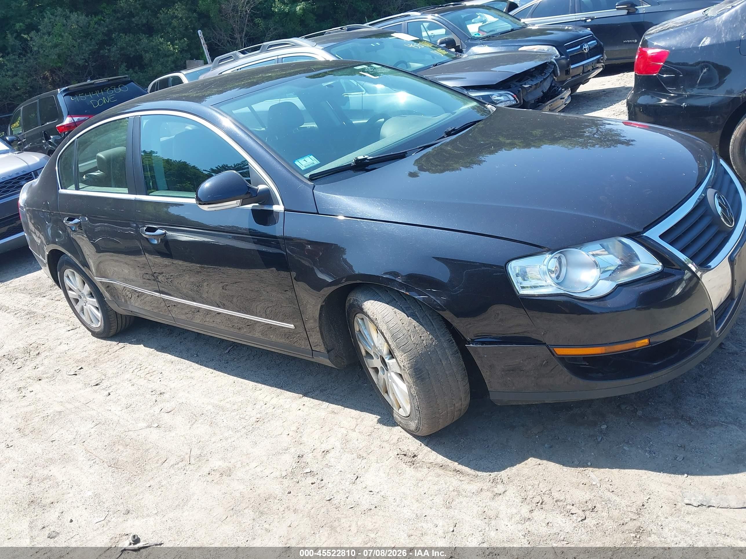 2008 Volkswagen Passat Turbo, VIN WVWJK73C48E180000 — Front end