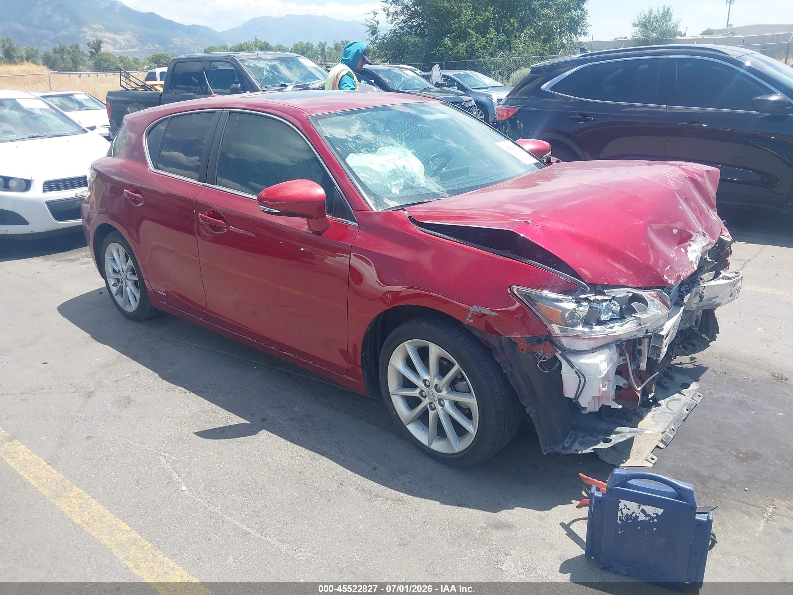2012 Lexus CT 200h Premium, VIN JTHKD5BH5C2109476 — Normal wear