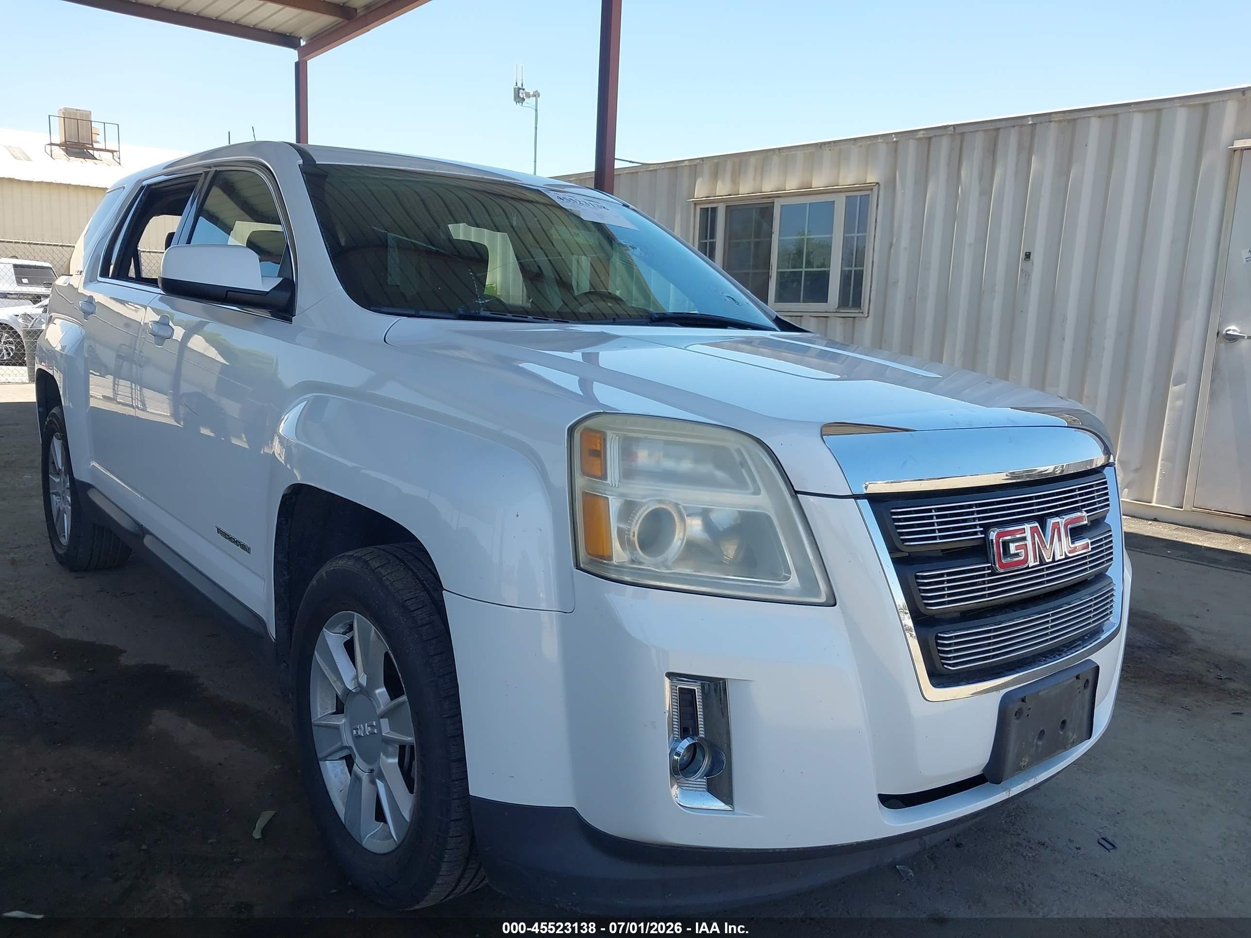 2011 GMC Terrain SLE-1, VIN 2CTALMEC8B6405009 — Vandalism