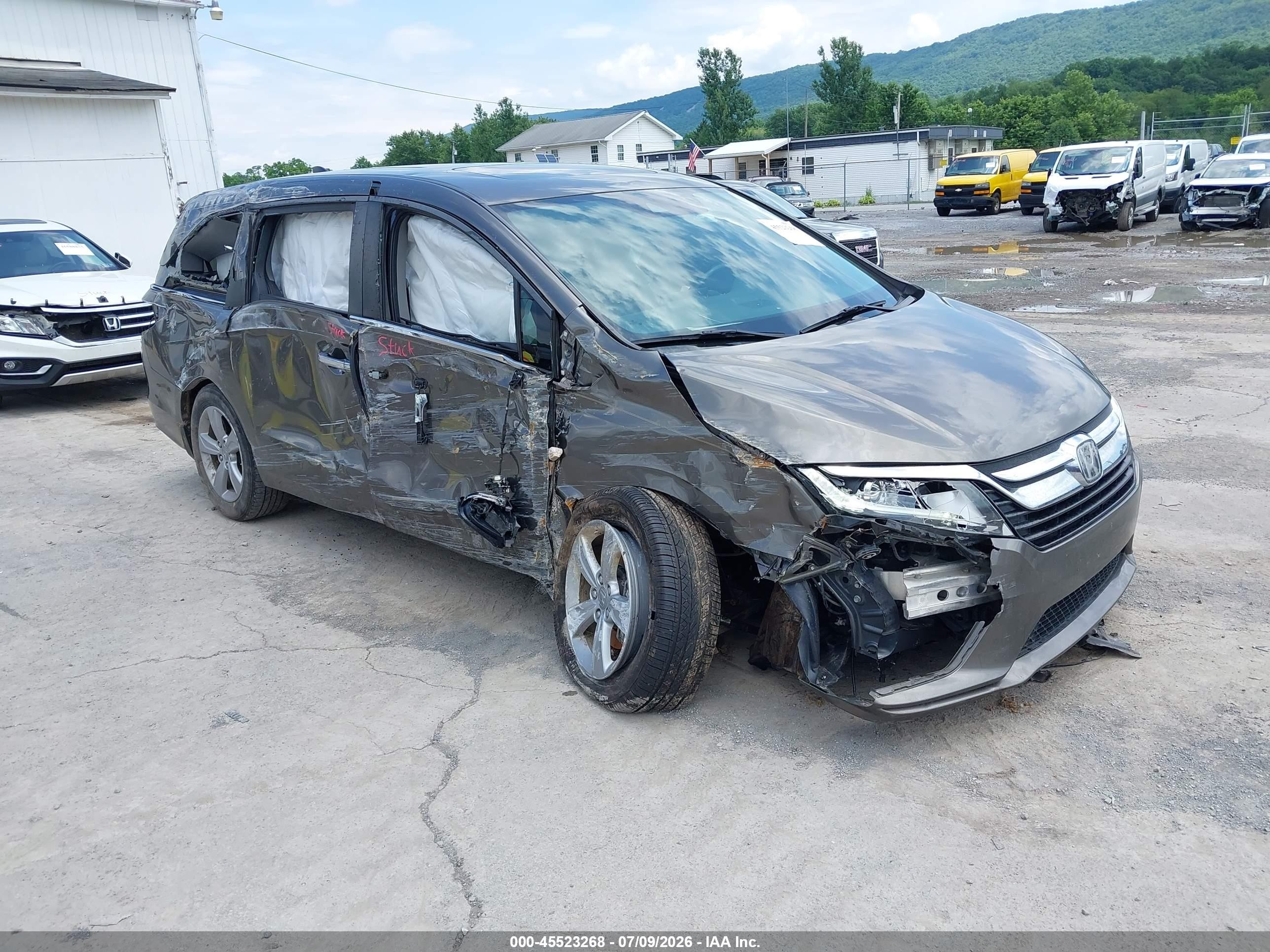 2020 Honda Odyssey EX-L, VIN 5FNRL6H74LB059464 — Side
