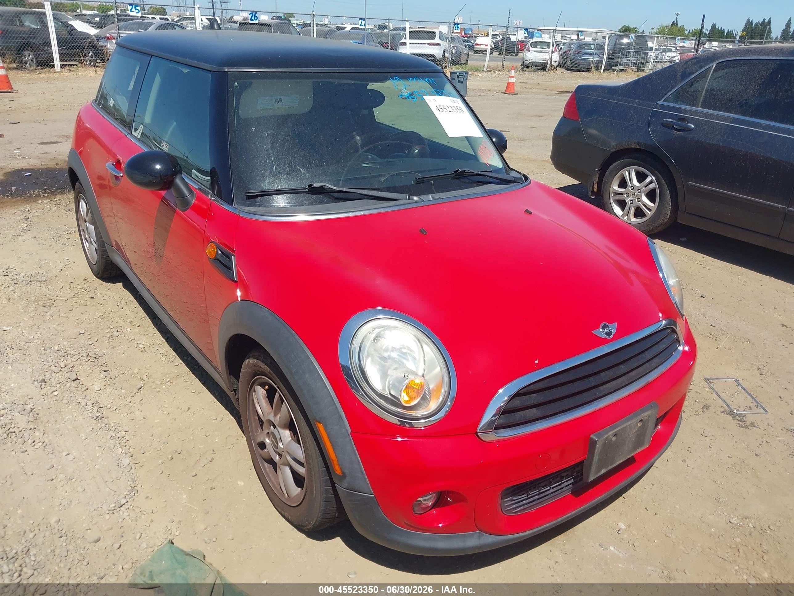 2012 MINI Hardtop, VIN WMWSU3C55CT263686 — Normal wear