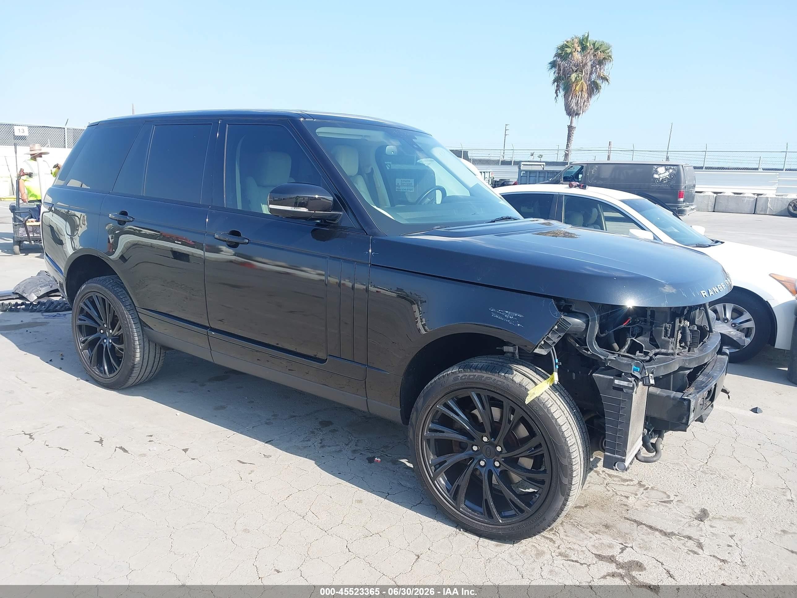 2014 Land Rover Range Rover HSE, VIN SALGS2VF2EA127876 — Front end