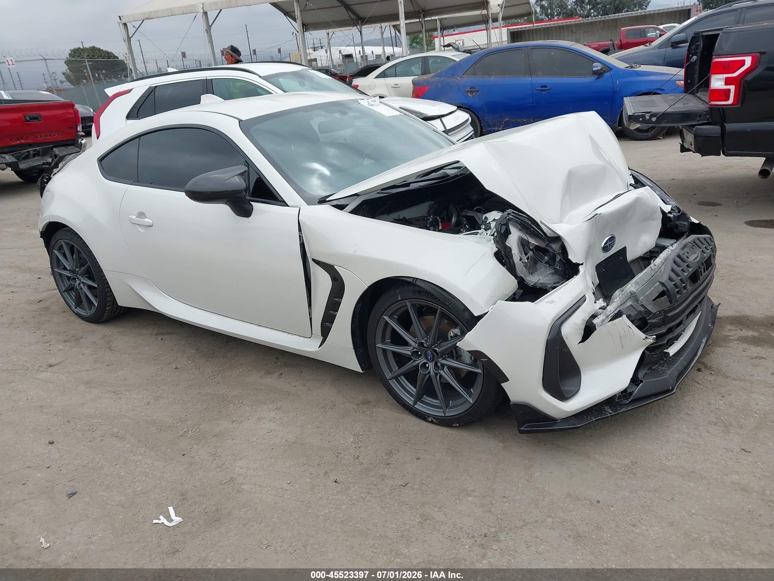 2024 Subaru BRZ Limited, VIN JF1ZDBE17R9700993 — Перед