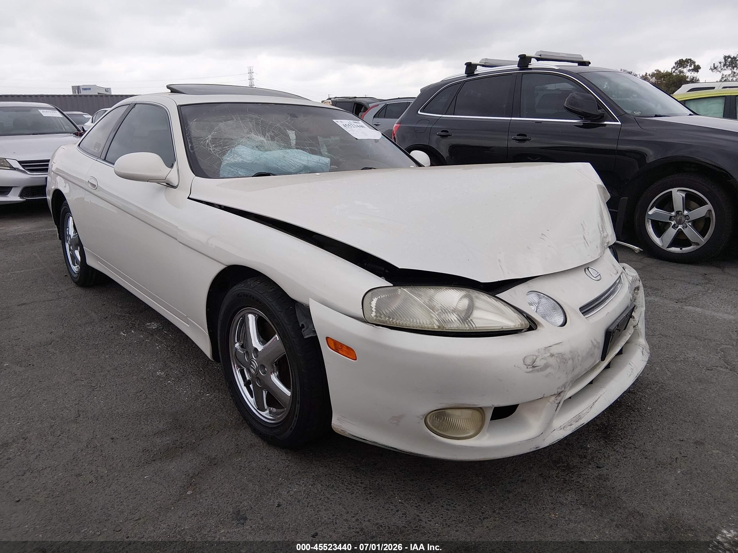 1999 Lexus SC 300, VIN JT8CD32Z6X1005589 — Front end