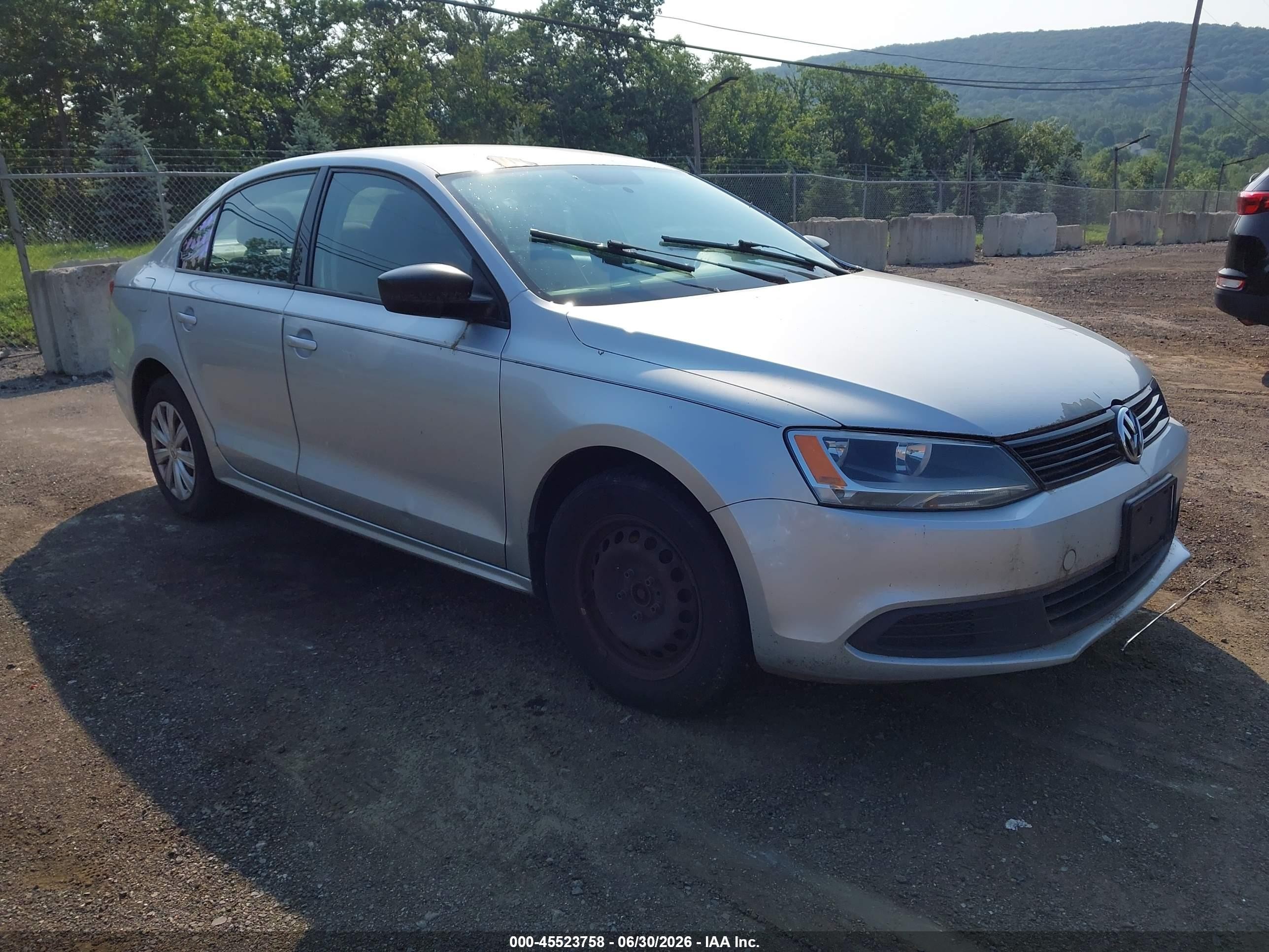 2012 Volkswagen Jetta, VIN 3VW2K7AJ1CM414762 — Normal wear