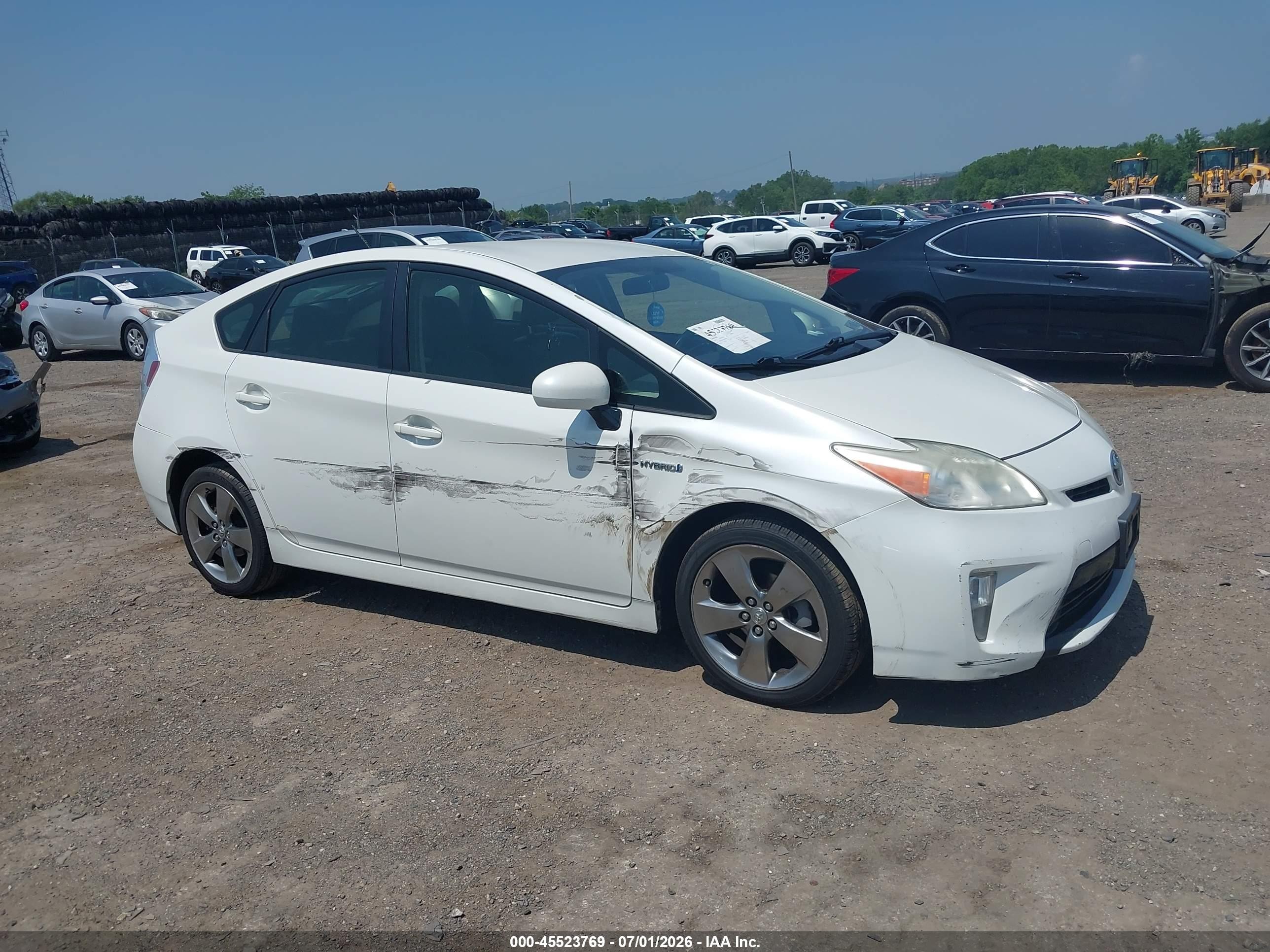 2013 Toyota Prius Three, VIN JTDKN3DU2D5607700 — All over