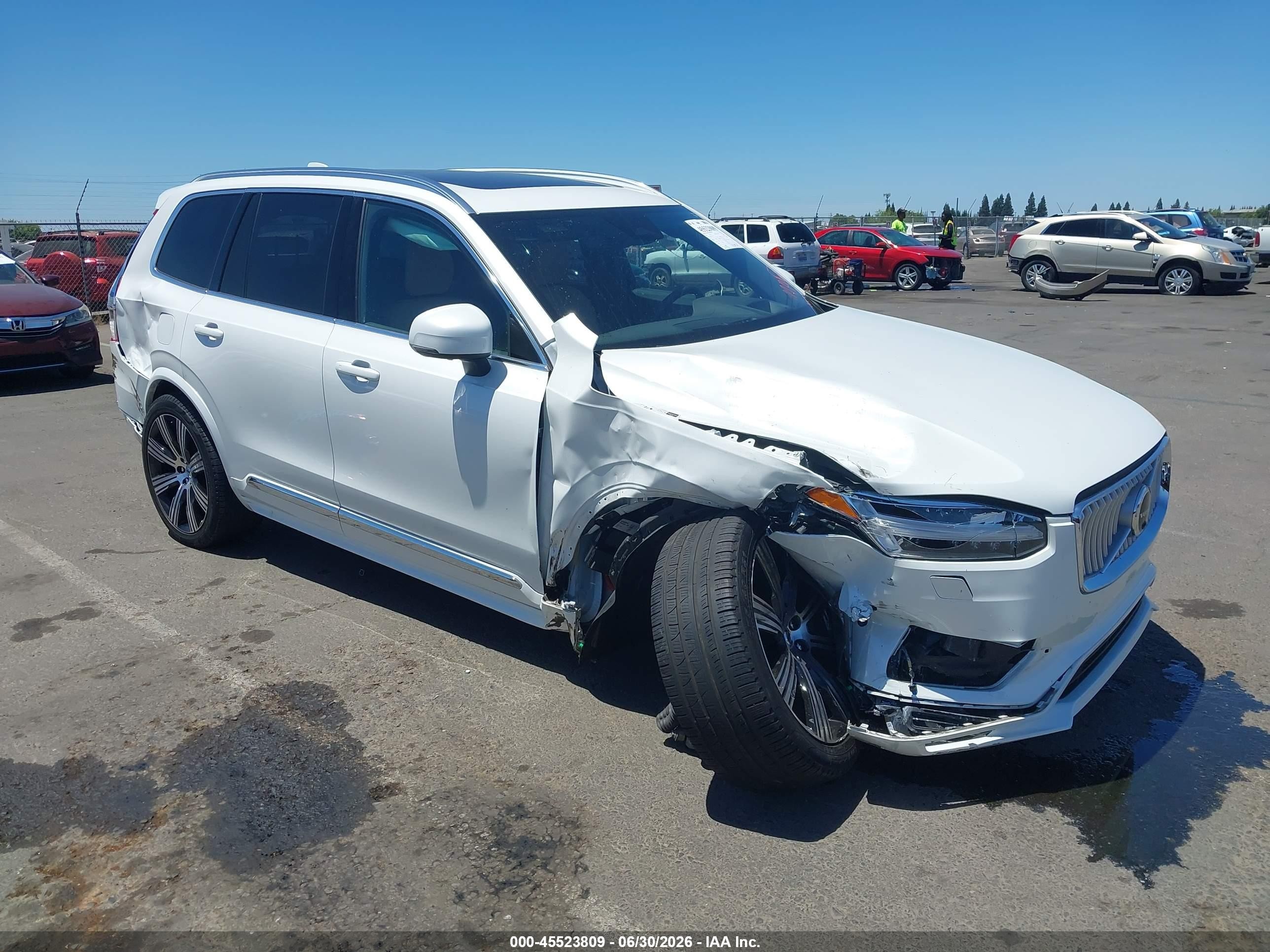 2025 Volvo XC90 Ultra, VIN YV4H60PFXS1314471 — Front end