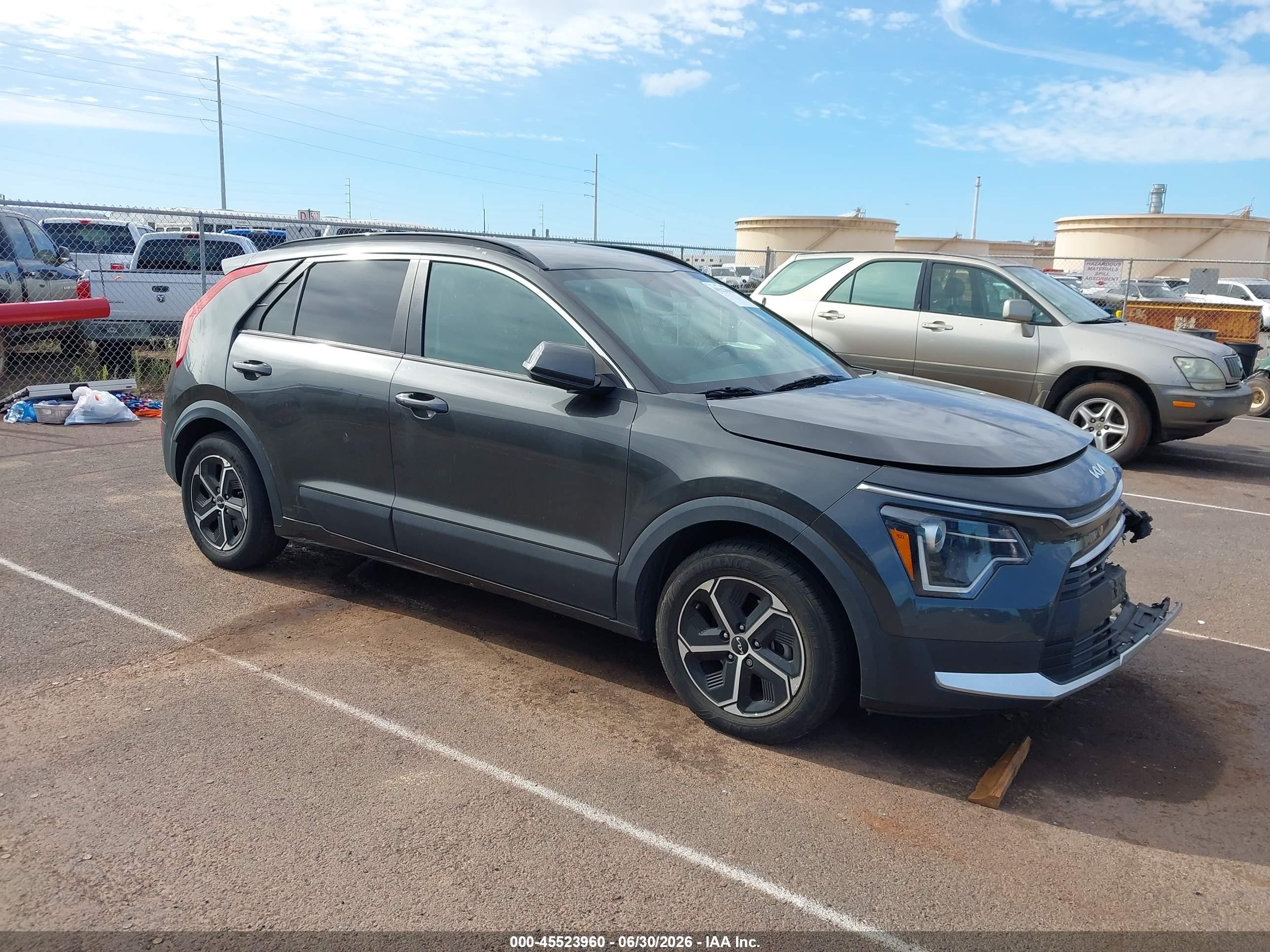 2023 Kia Niro EX, VIN KNDCR3LE2P5039536 — Front end