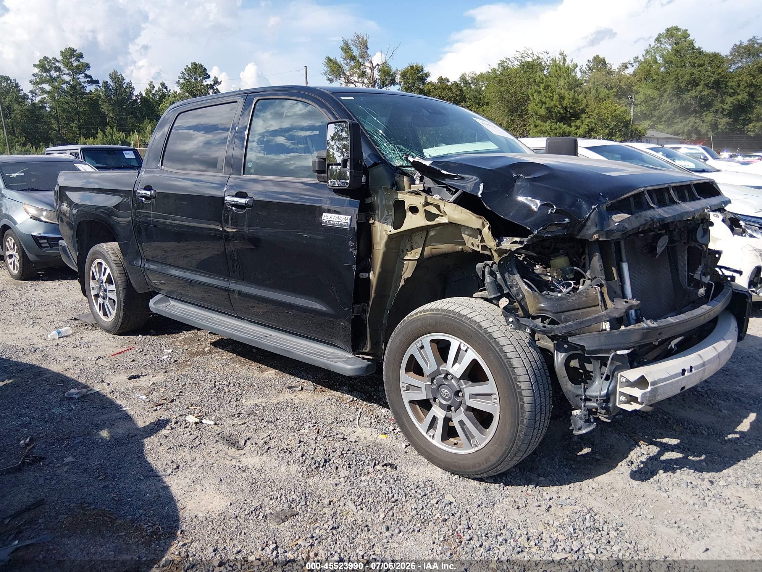 2020 Toyota Tundra Platinum, VIN 5TFAY5F16LX903923 — Front end