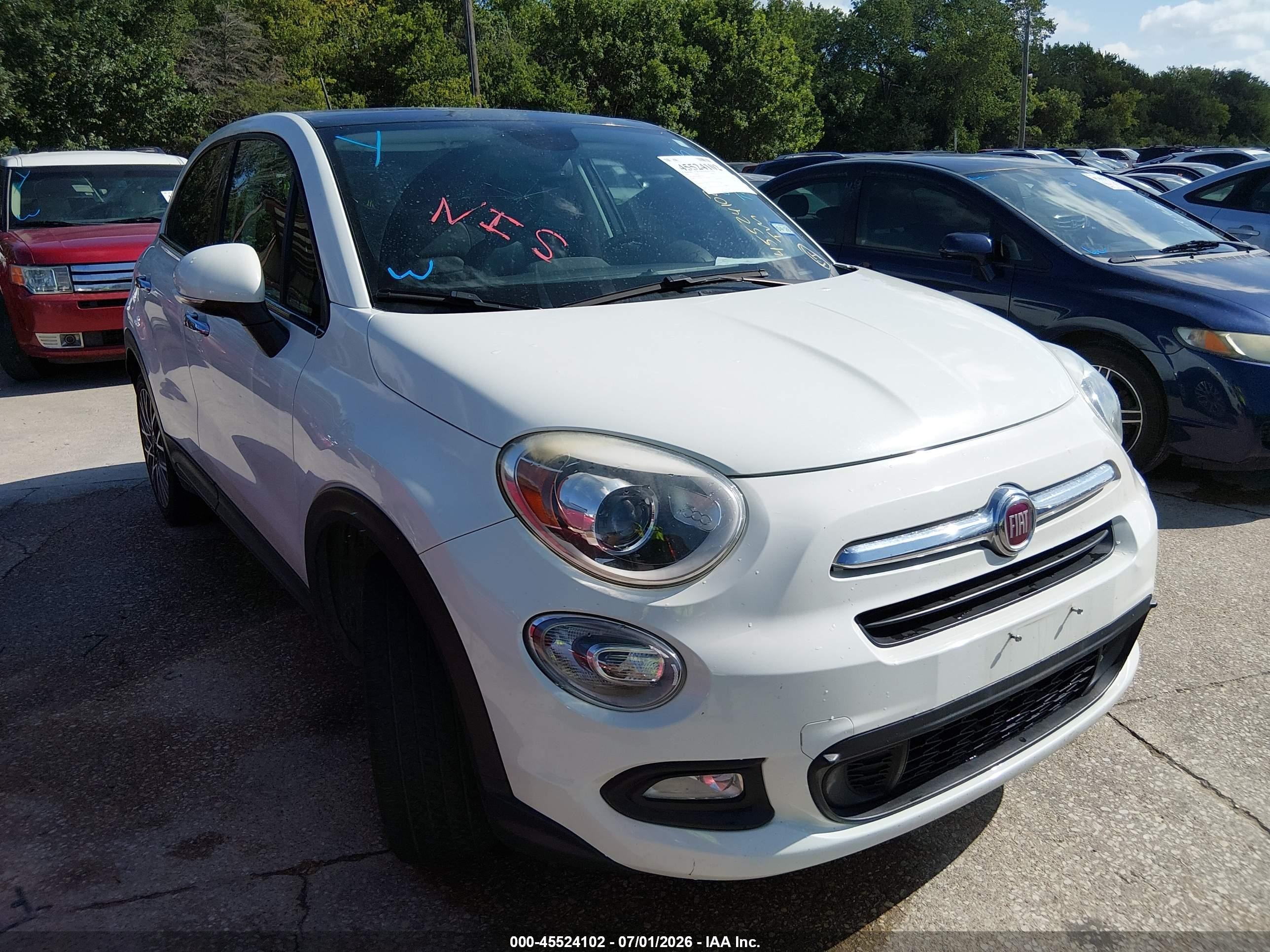 2017 FIAT 500X Lounge, VIN ZFBCFXDB4HP615415 — Обычный износ