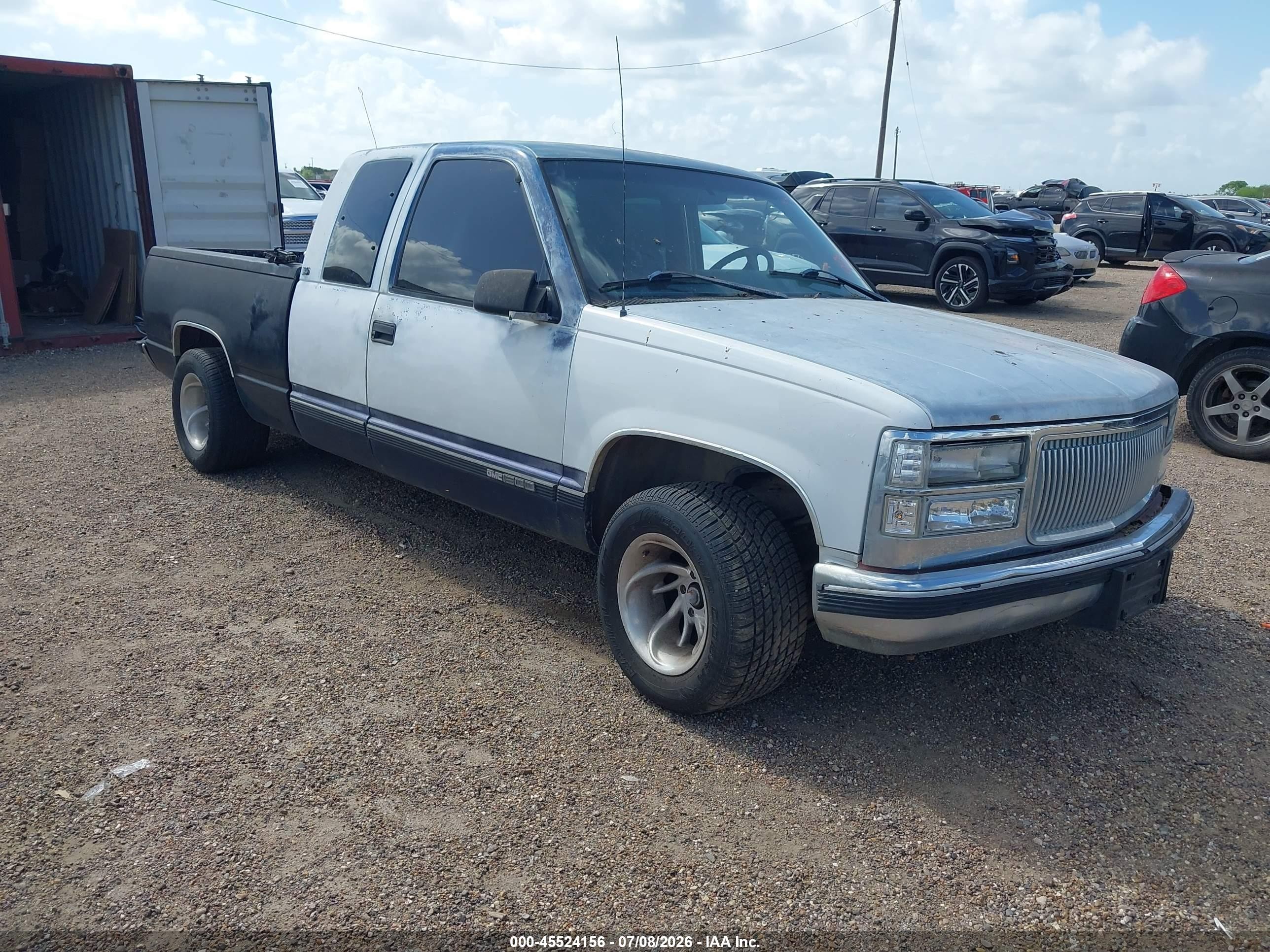 1995 GMC Sierra 1500, VIN 2GTEC19K1S1562617 — Normal wear