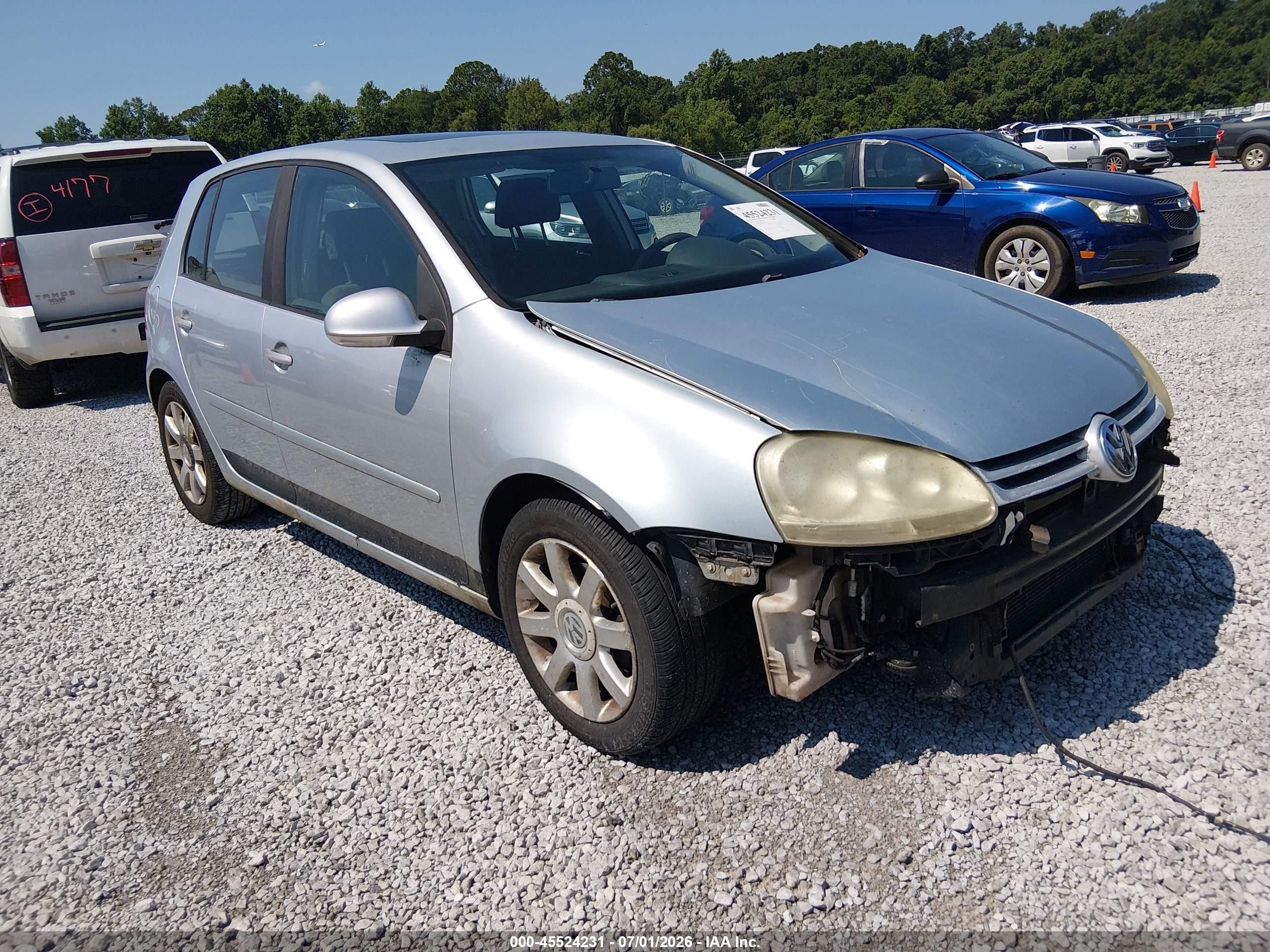2006 Volkswagen Rabbit, VIN WVWDR71K86W200811 — Normal wear