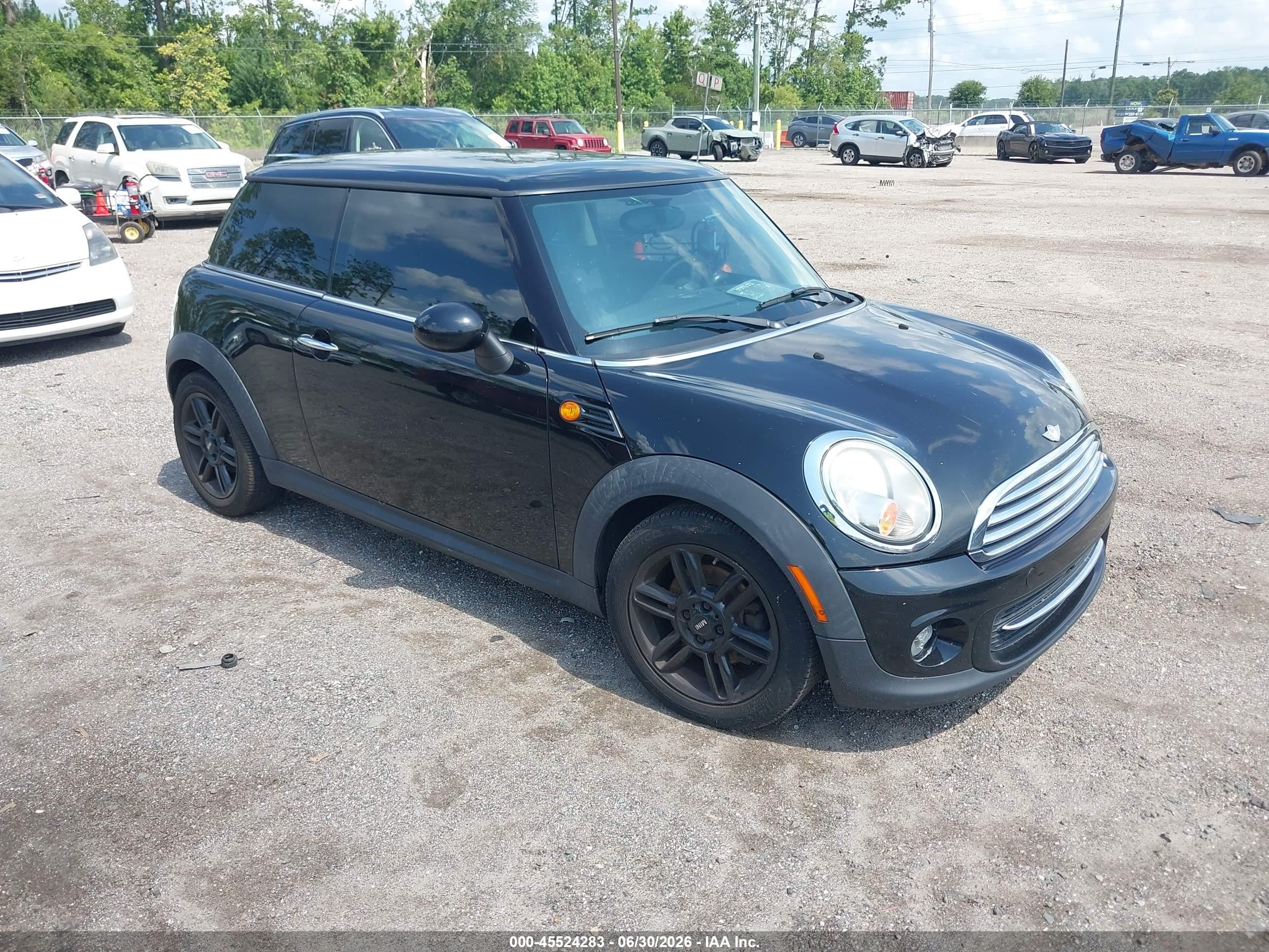 2013 MINI Hardtop, VIN WMWSU3C50DT372462 — Normal wear