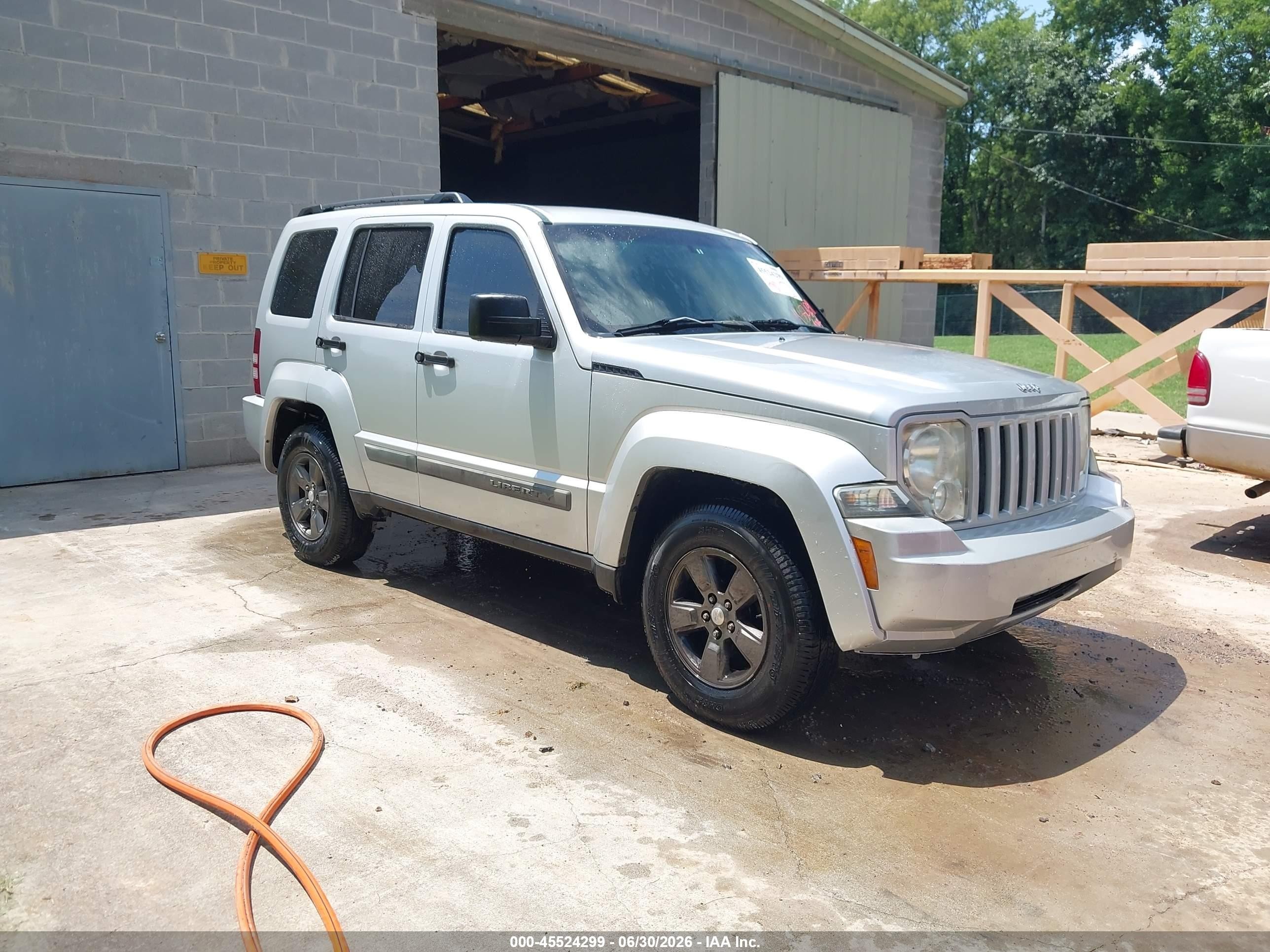 2010 Jeep Liberty Sport, VIN 1J4PN2GK3AW128664 — Normal wear