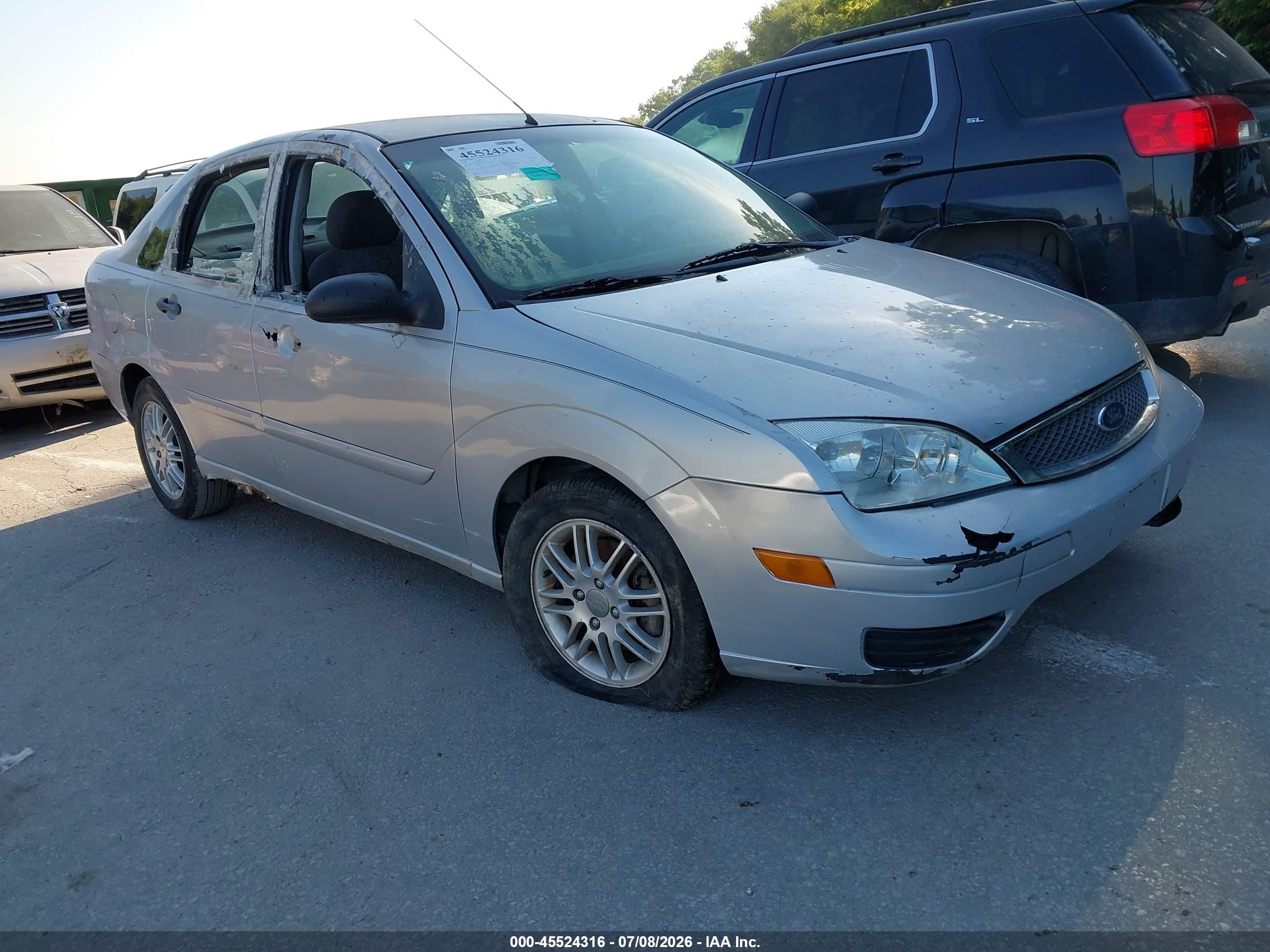 2005 Ford Focus S, VIN 1FAFP34N45W251854 — Normal wear