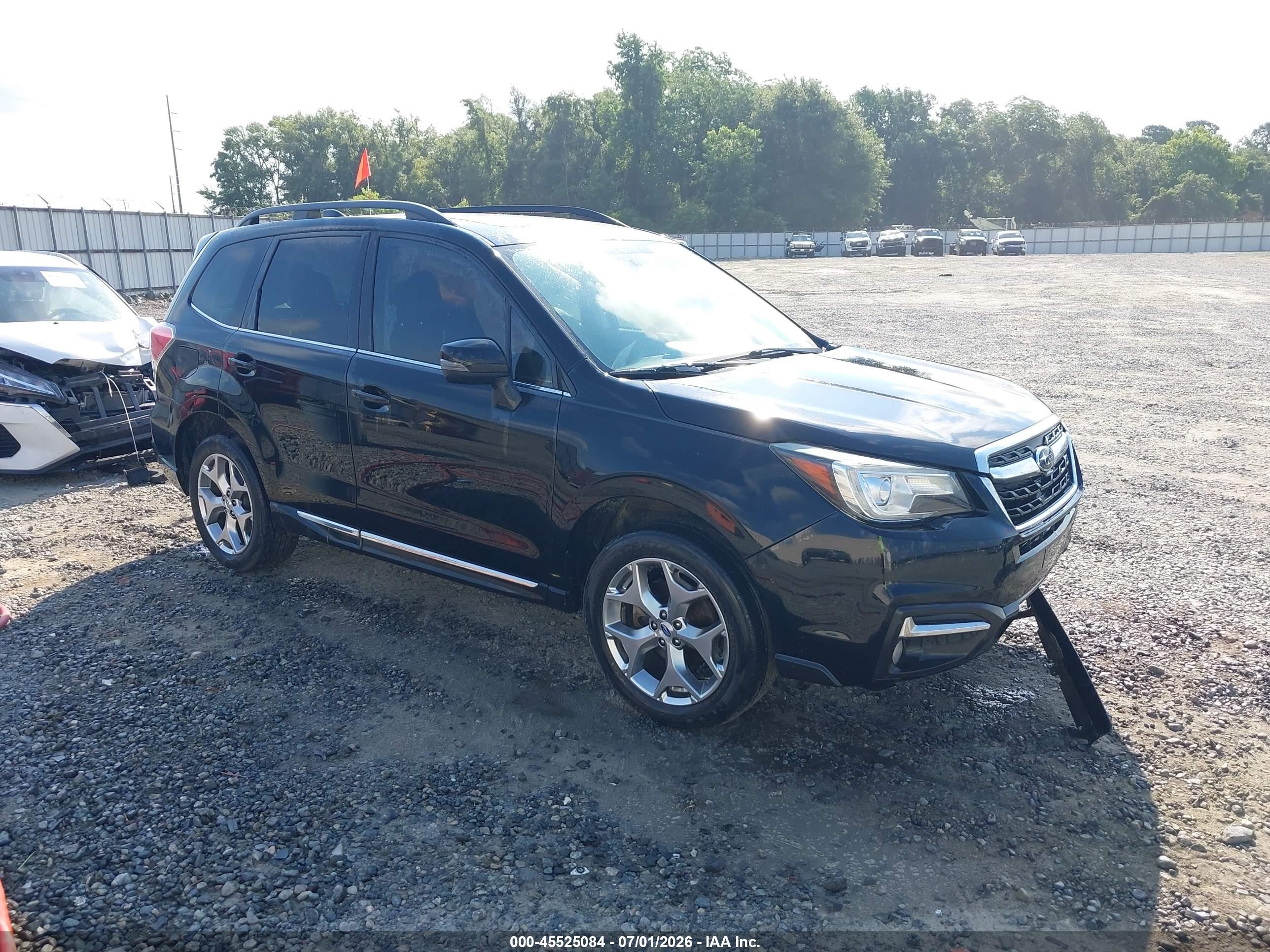 2018 Subaru Forester Touring, VIN JF2SJAWC2JH511727 — Front end