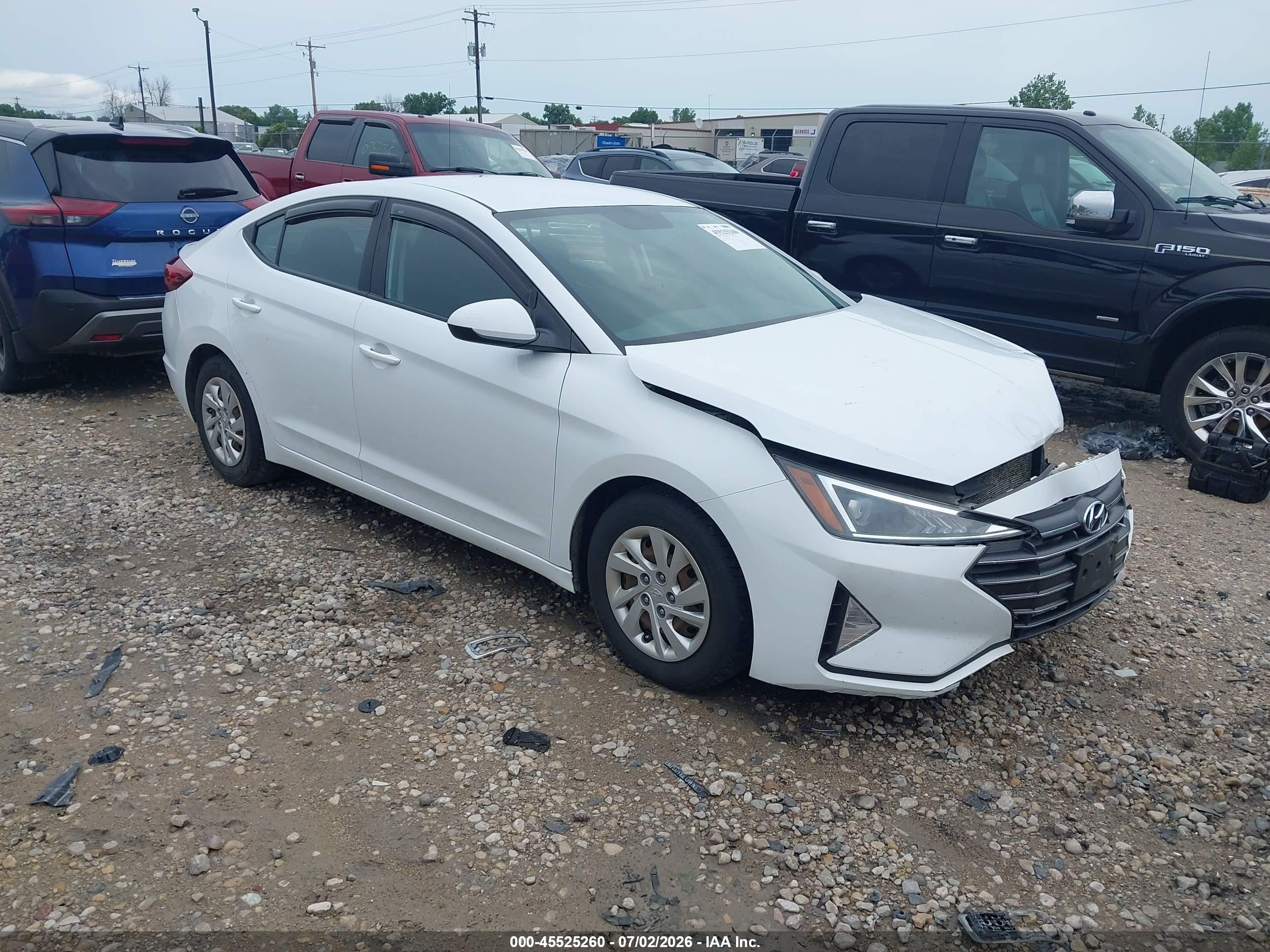 2019 Hyundai Elantra SE, VIN 5NPD74LF8KH496871 — Front end