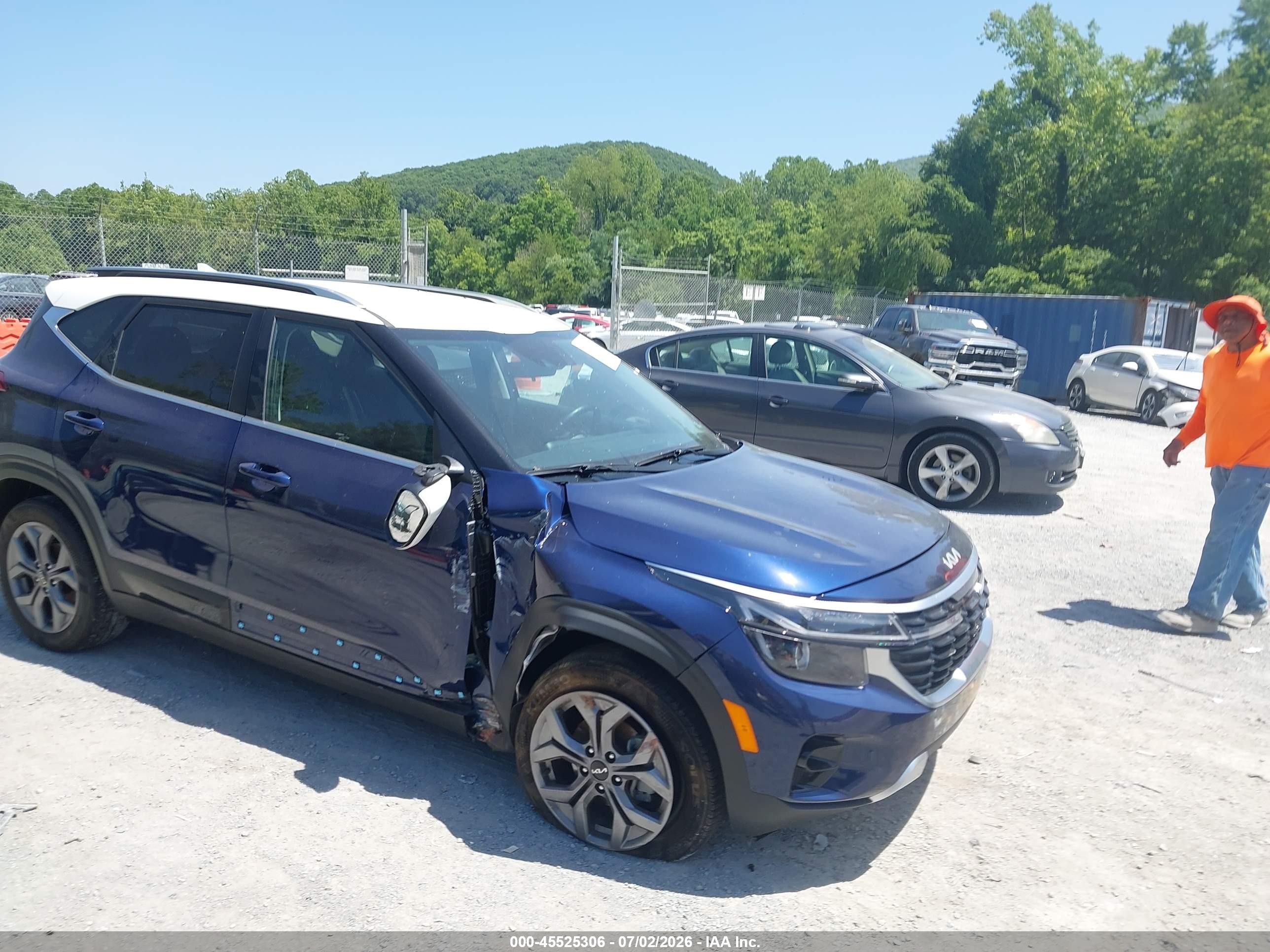 2024 Kia Seltos S, VIN KNDEU2AA7R7627036 — Front end