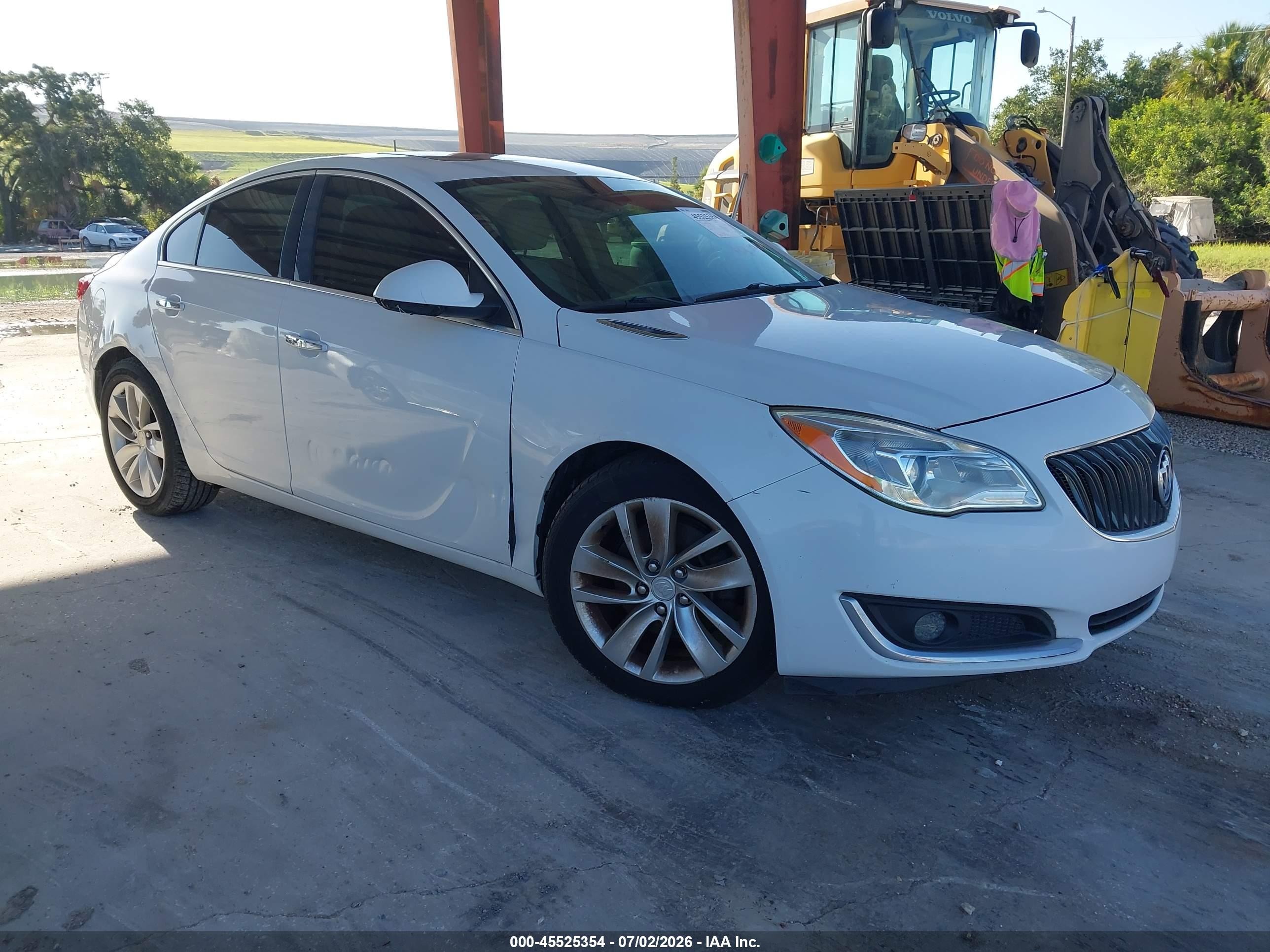2014 Buick Regal Premium I, VIN 2G4GN5EX7E9308892 — Normal wear