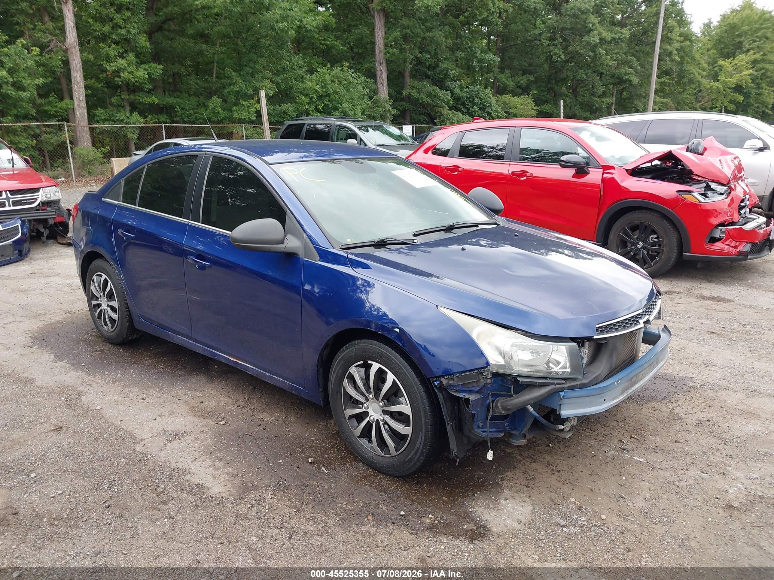 2012 Chevrolet Cruze LS, VIN 1G1PC5SH1C7410171 — Front end