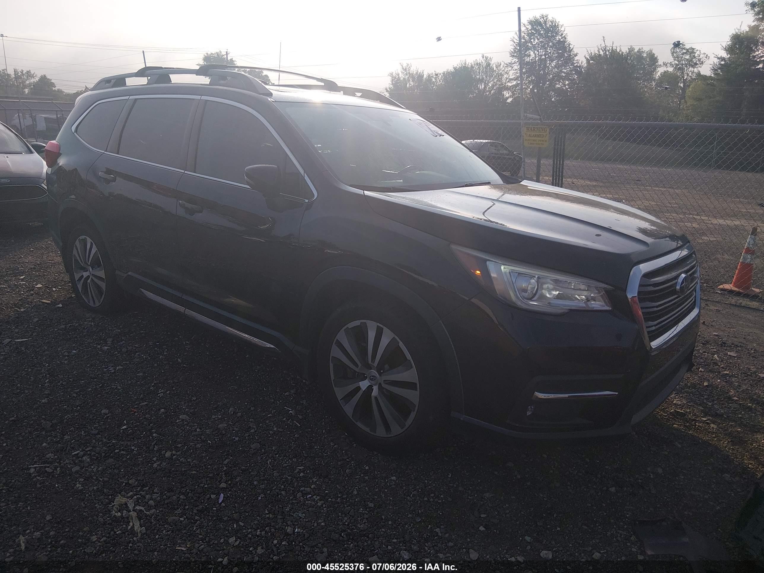 2019 Subaru Ascent Limited, VIN 4S4WMAPD1K3467051 — Rear end