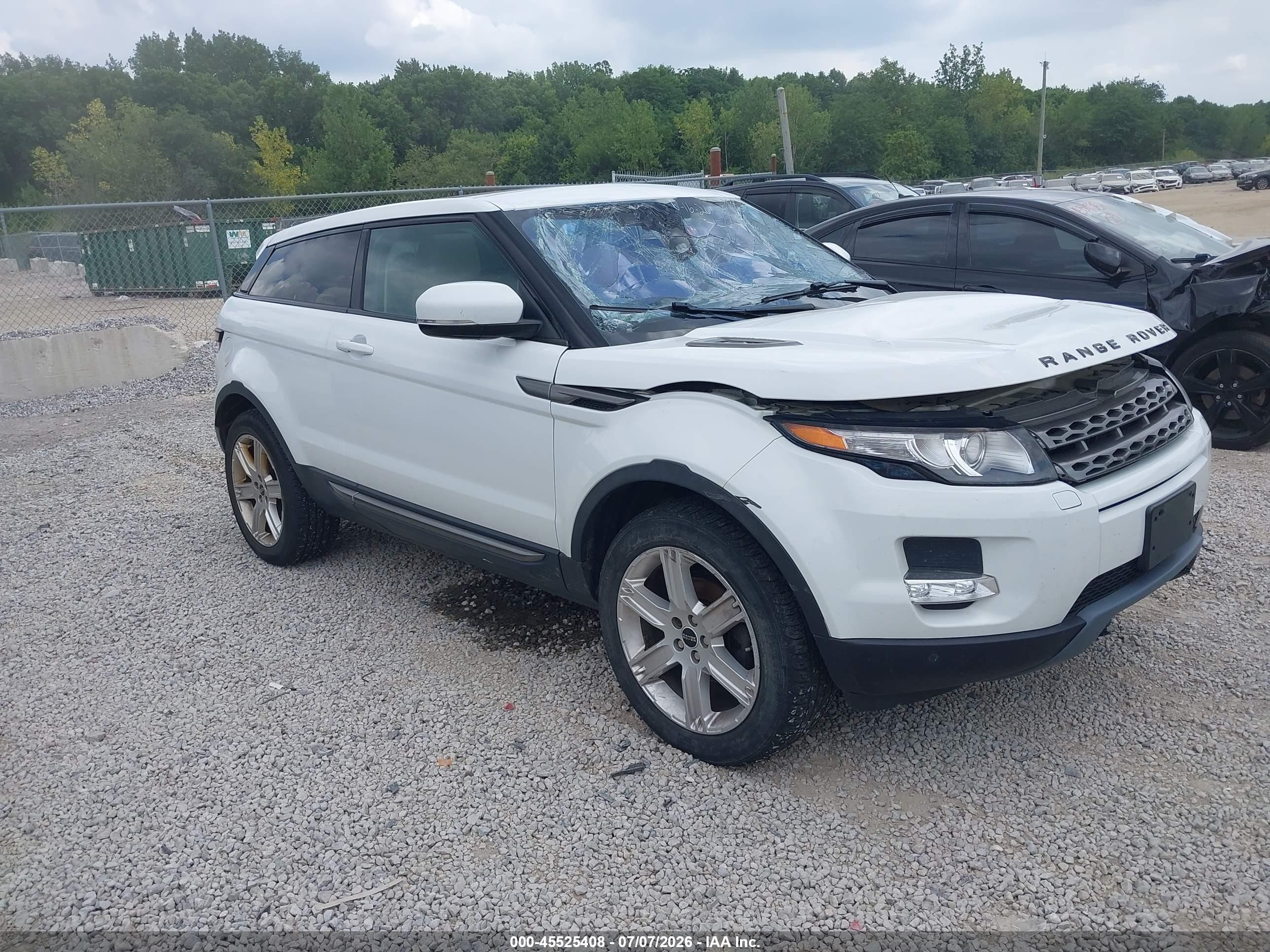2012 Land Rover Range Rover Evoque Pure Plus, VIN SALVP1BG2CH604293 — Front end