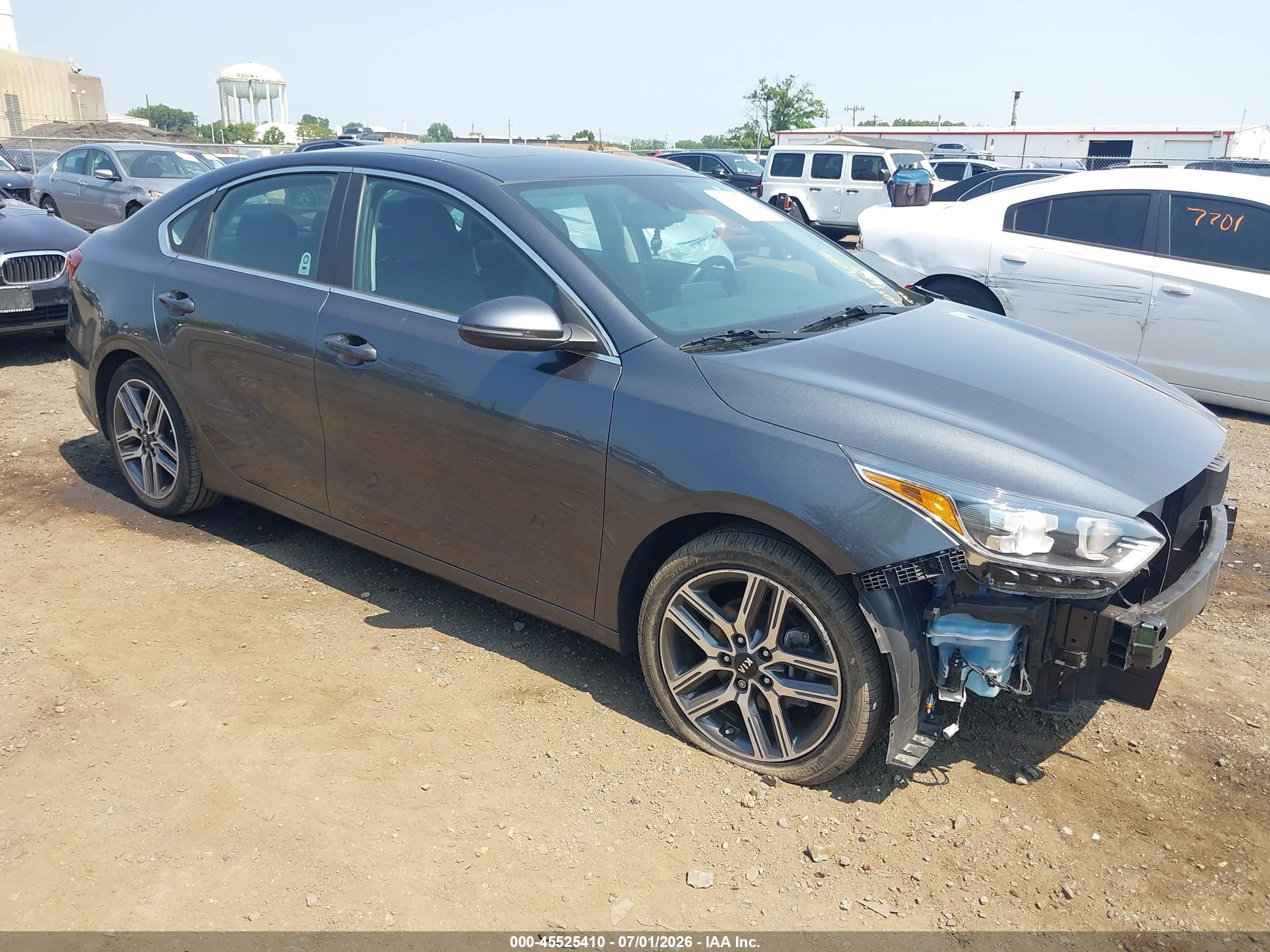 2021 Kia Forte EX, VIN 3KPF54AD8ME323617 — Front end