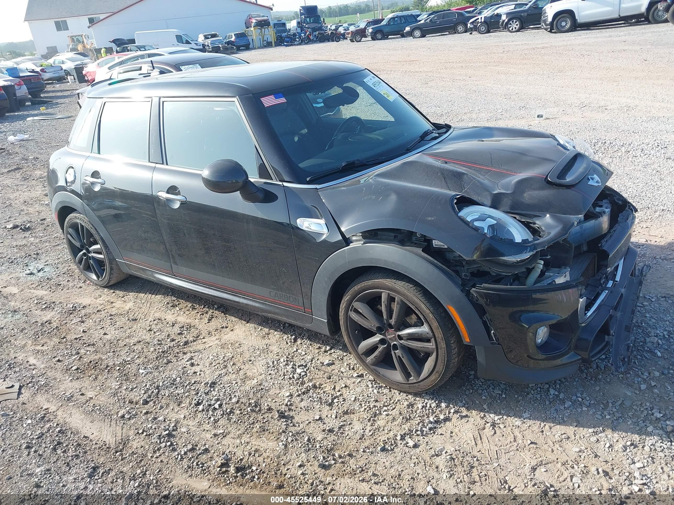 2016 MINI Hardtop 4 Door S, VIN WMWXU3C53G2B63171 — Front end