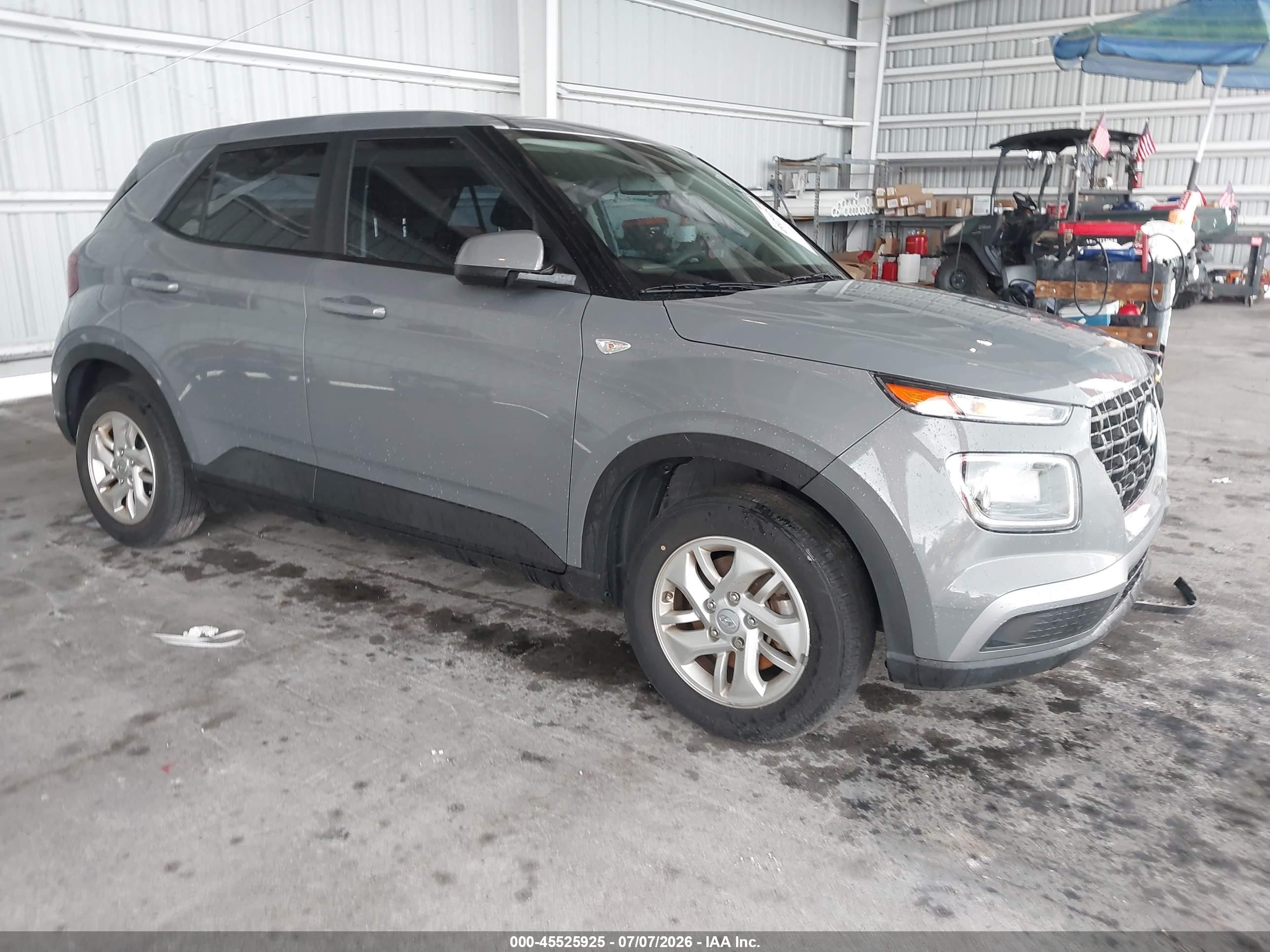 2022 Hyundai Venue SE, VIN KMHRB8A32NU177752 — Side