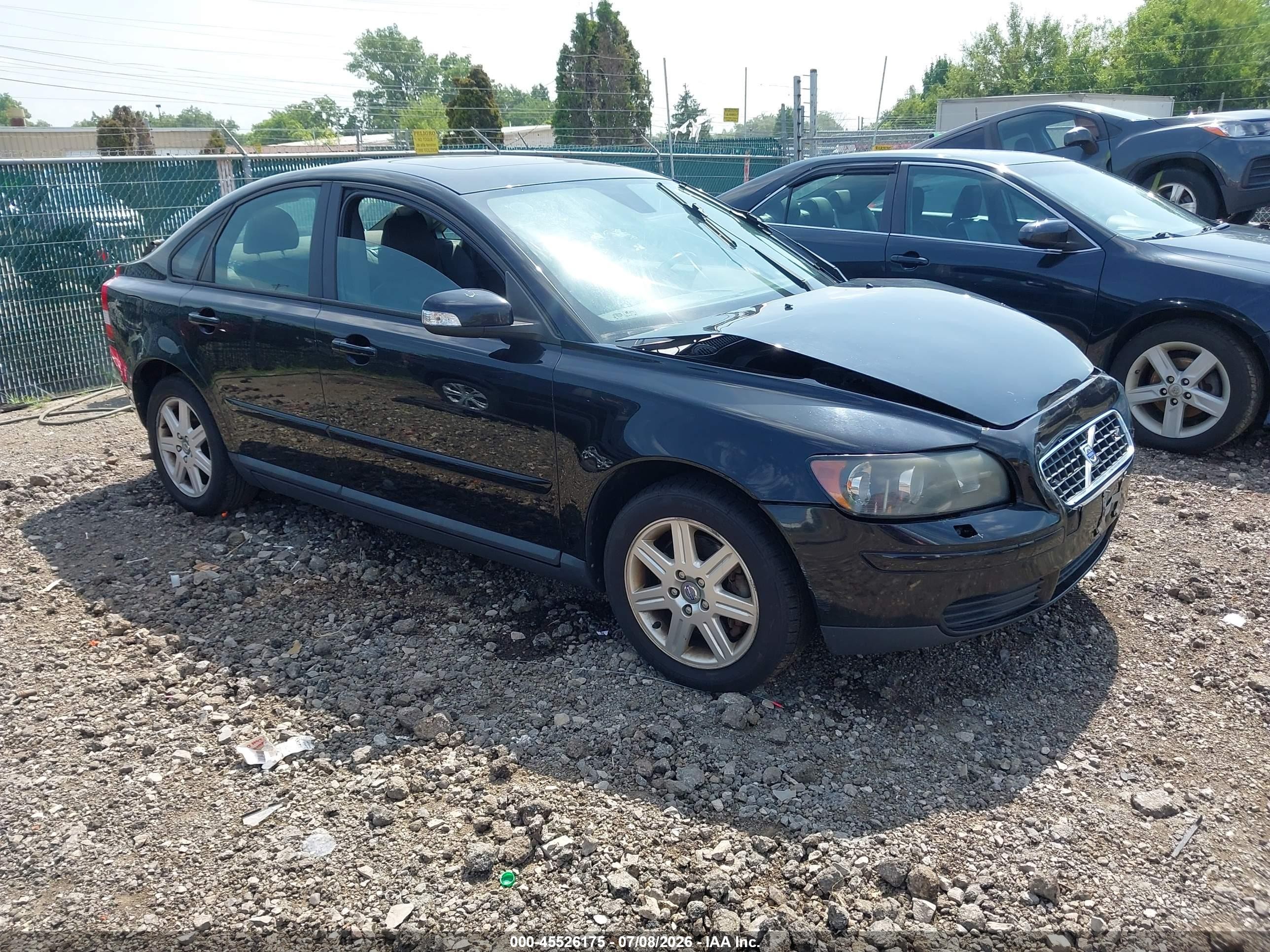 2007 Volvo S40 2.4L, VIN YV1MS382572264410 — Front end