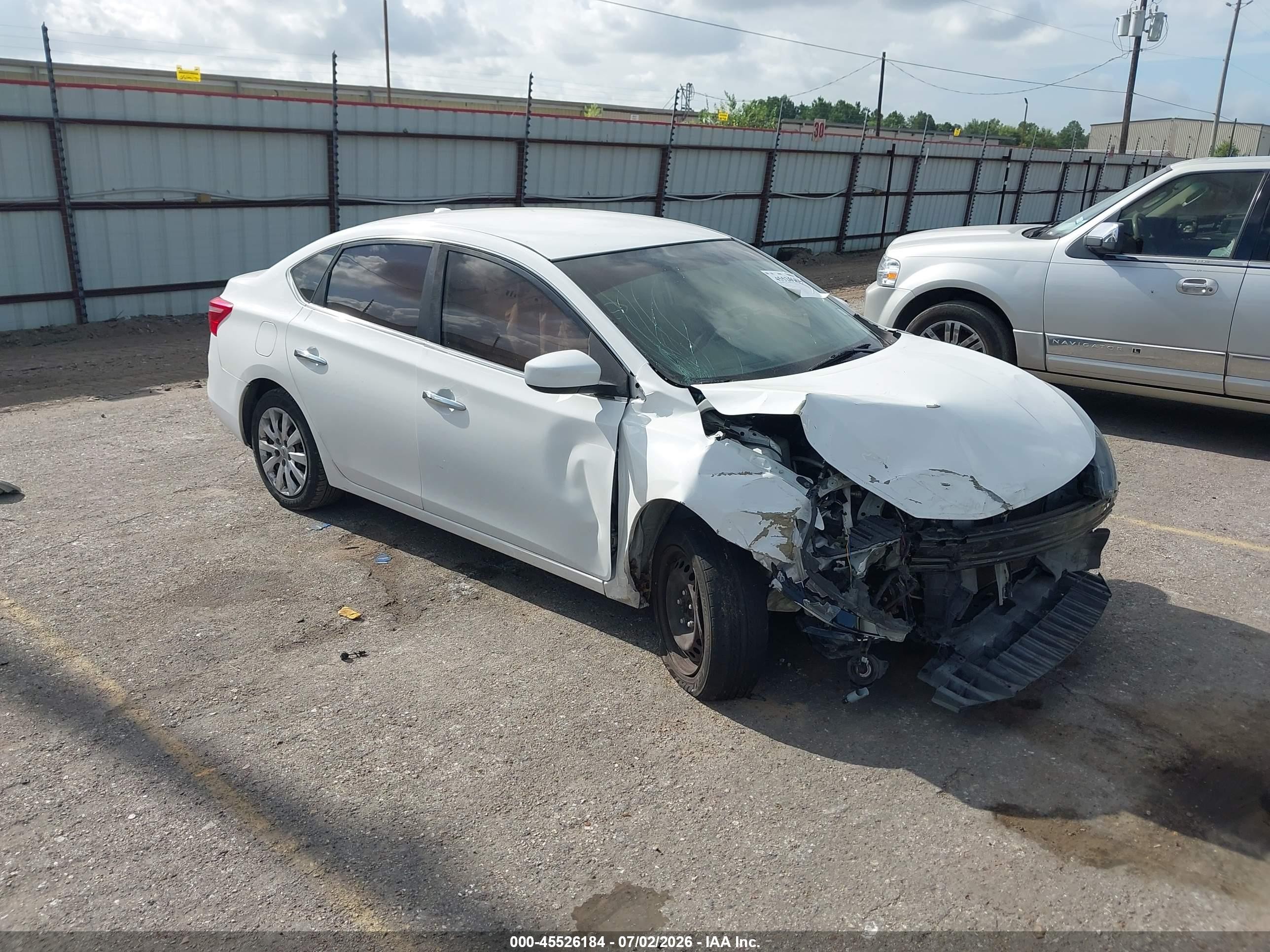2017 Nissan Sentra SV, VIN 3N1AB7AP7HL658418 — Front end