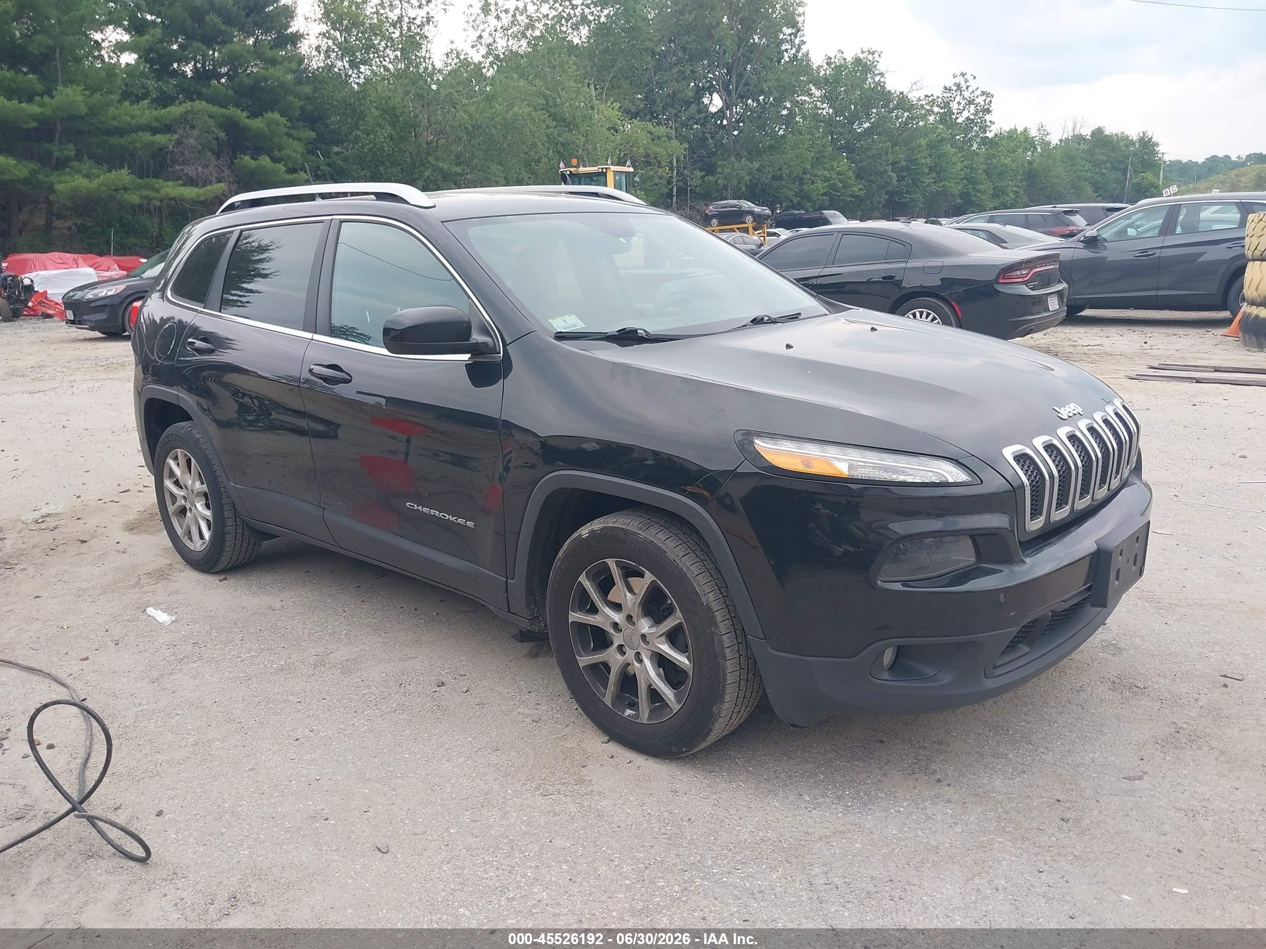 2018 Jeep Cherokee Latitude, VIN 1C4PJLCX0JD583766 — Normal wear