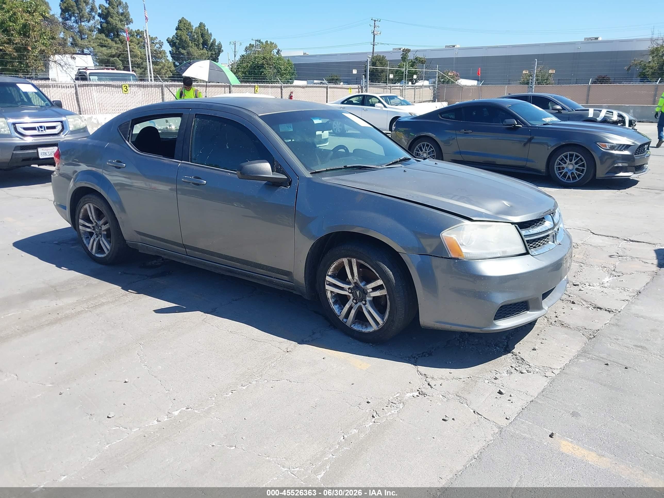 2012 Dodge Avenger SE, VIN 1C3CDZAB0CN217081 — Normal wear