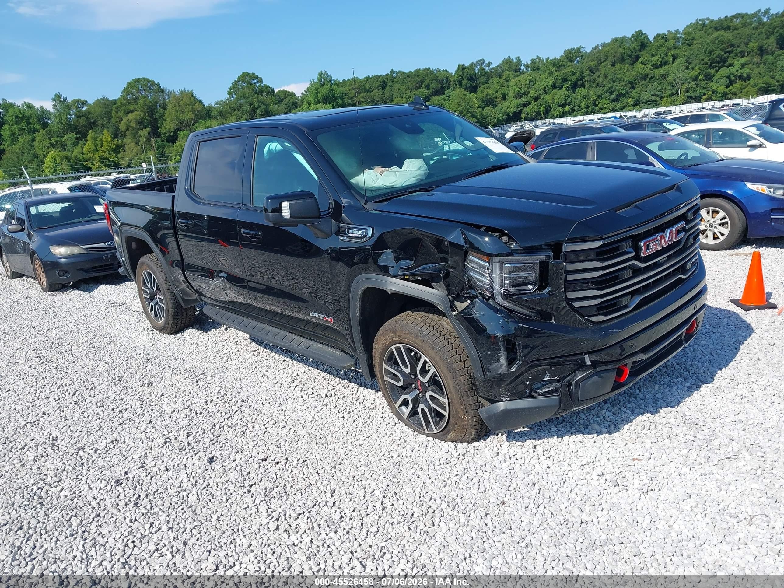 2026 GMC Sierra 1500 AT4, VIN 3GTUUEE80TG125758 — Side