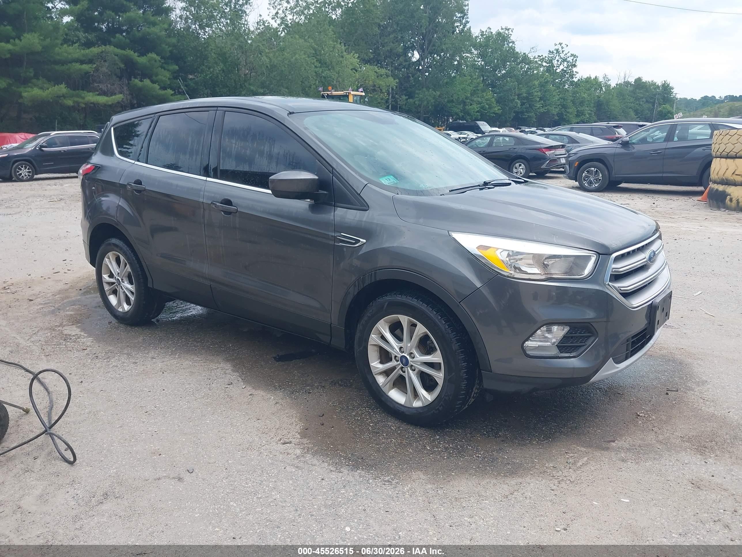 2017 Ford Escape SE, VIN 1FMCU9GD0HUE18542 — Normal wear