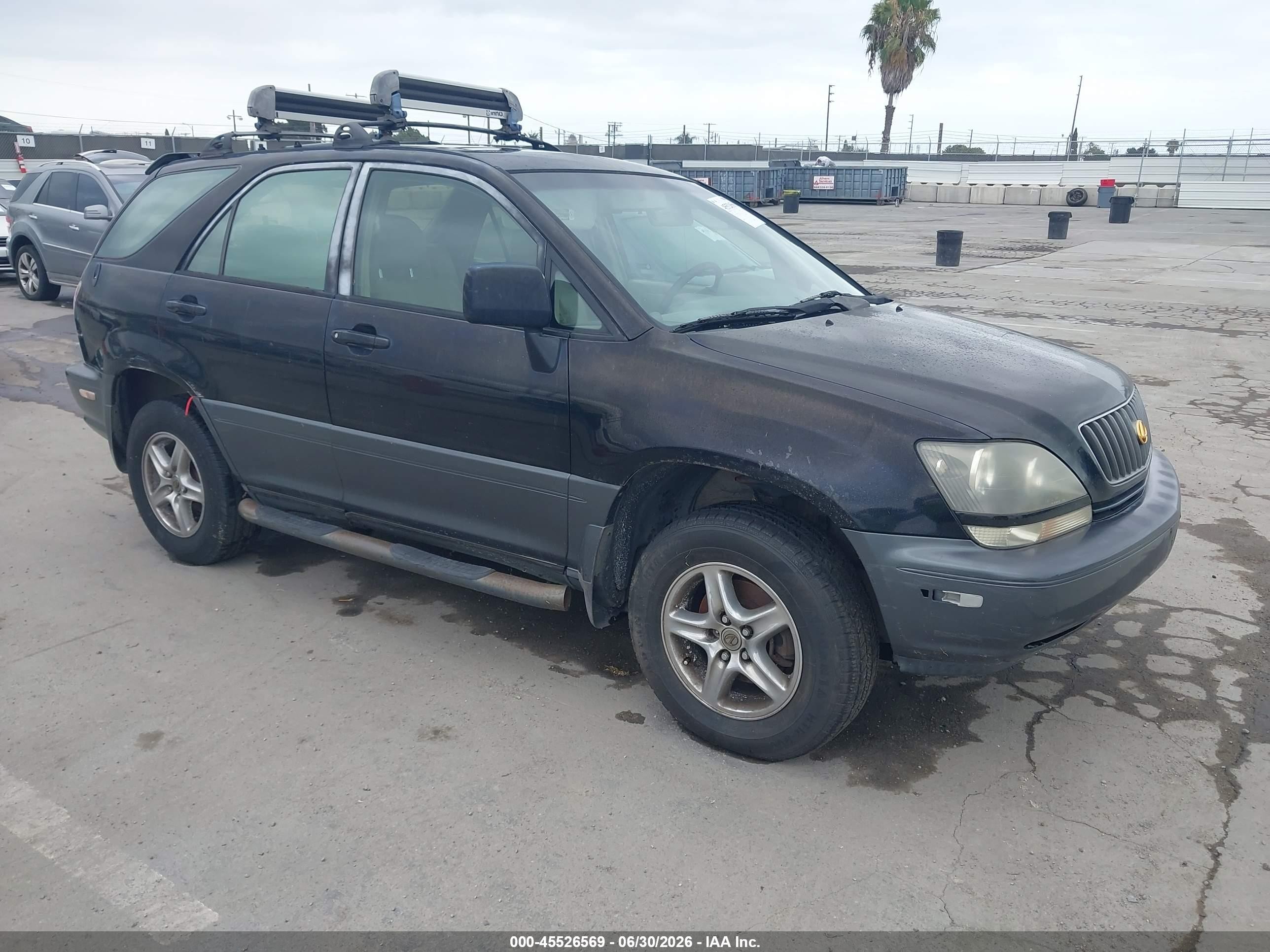 1999 Lexus RX 300, VIN JT6GF10U7X0023301 — Бок