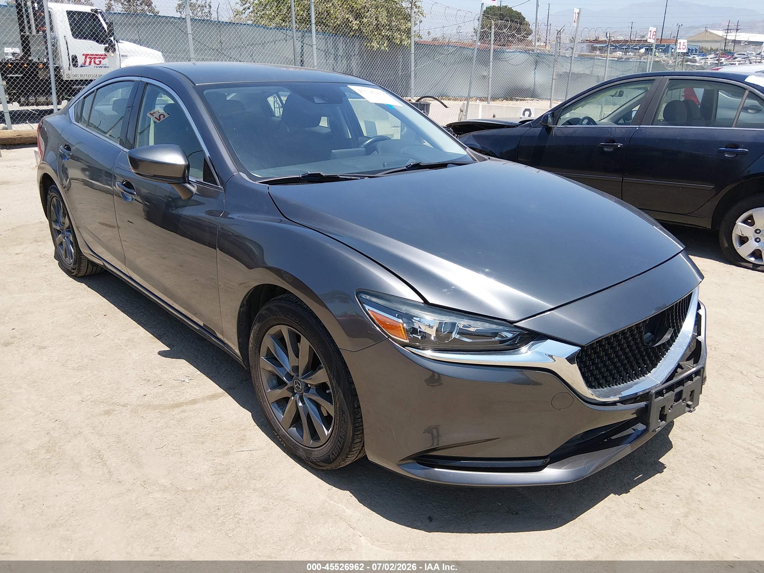 2019 Mazda 6 Sport, VIN JM1GL1UM7K1510481 — Перед