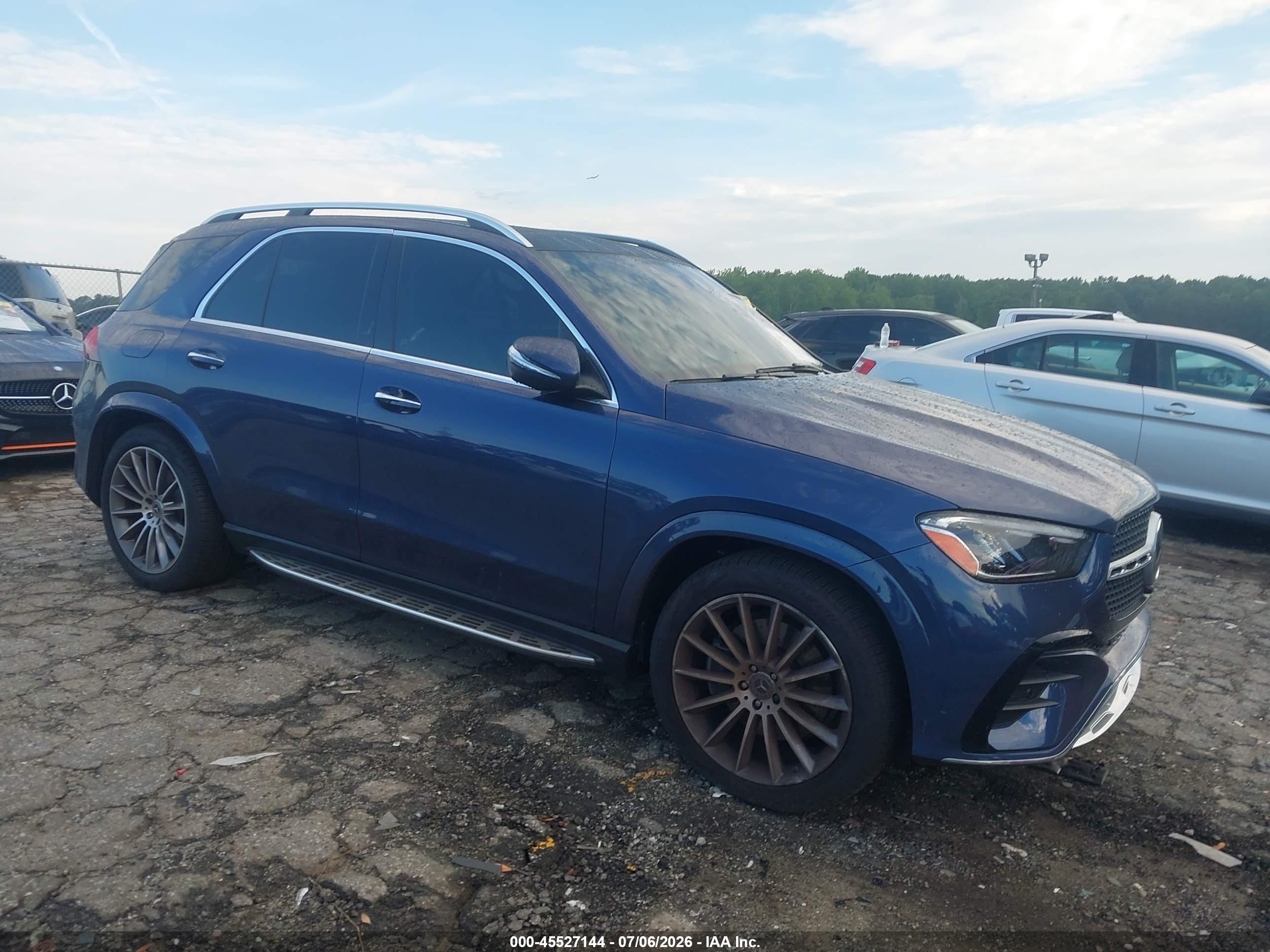2026 Mercedes-Benz GLE 450, VIN 4JGFB5KB5TB522479 — Зад